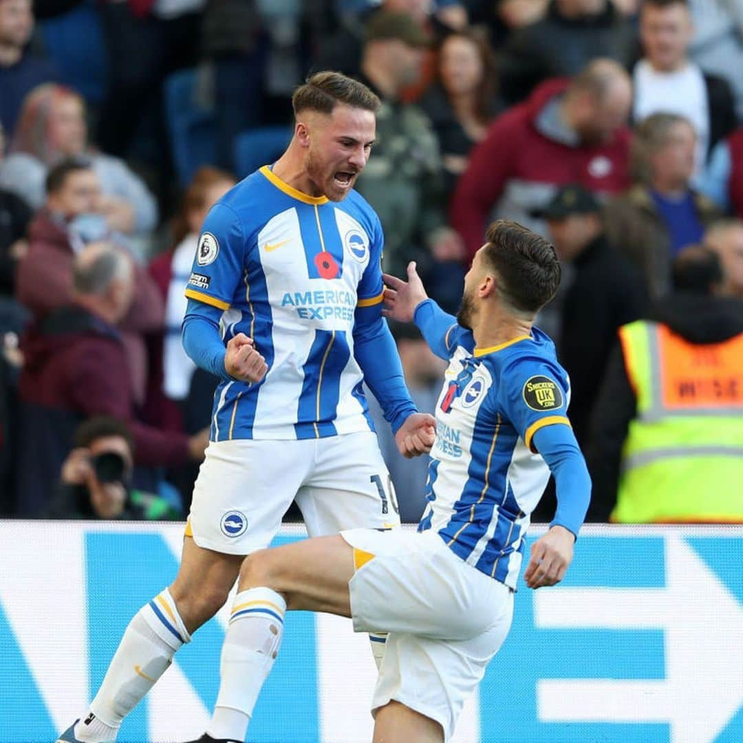 アダム・ララーナさんのインスタグラム写真 - (アダム・ララーナInstagram)「Elite attitude, massive contribution and a superb person. Gutted to see you go but been a privilege to play alongside you 😘 As always, #BHAFC will have plans for what comes next 💪🔵⚪️. Good luck for your new adventure #YNWA ❤️💙🇦🇷」6月8日 23時45分 - officiallallana