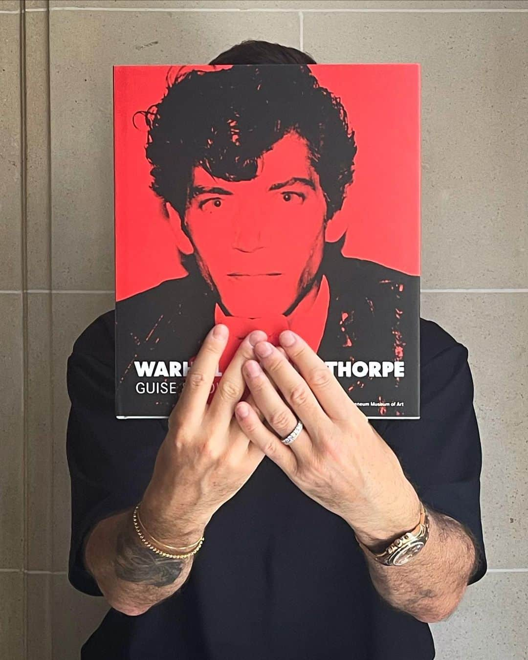 クリスヴァンアッシュのインスタグラム：「WENT TO SEE THE BEAUTIFUL RINEKE DIJKSTRA EXHIBITION “I SEE YOU” IN PARIS, AND GOT ANOTHER MAPPLETHORPE BOOK.  #rinekedijkstra #maisoneuropeennedelaphotographie  #robertmapplethorpe #mapplethorpe  #krisvanassche #kris_van_assche」