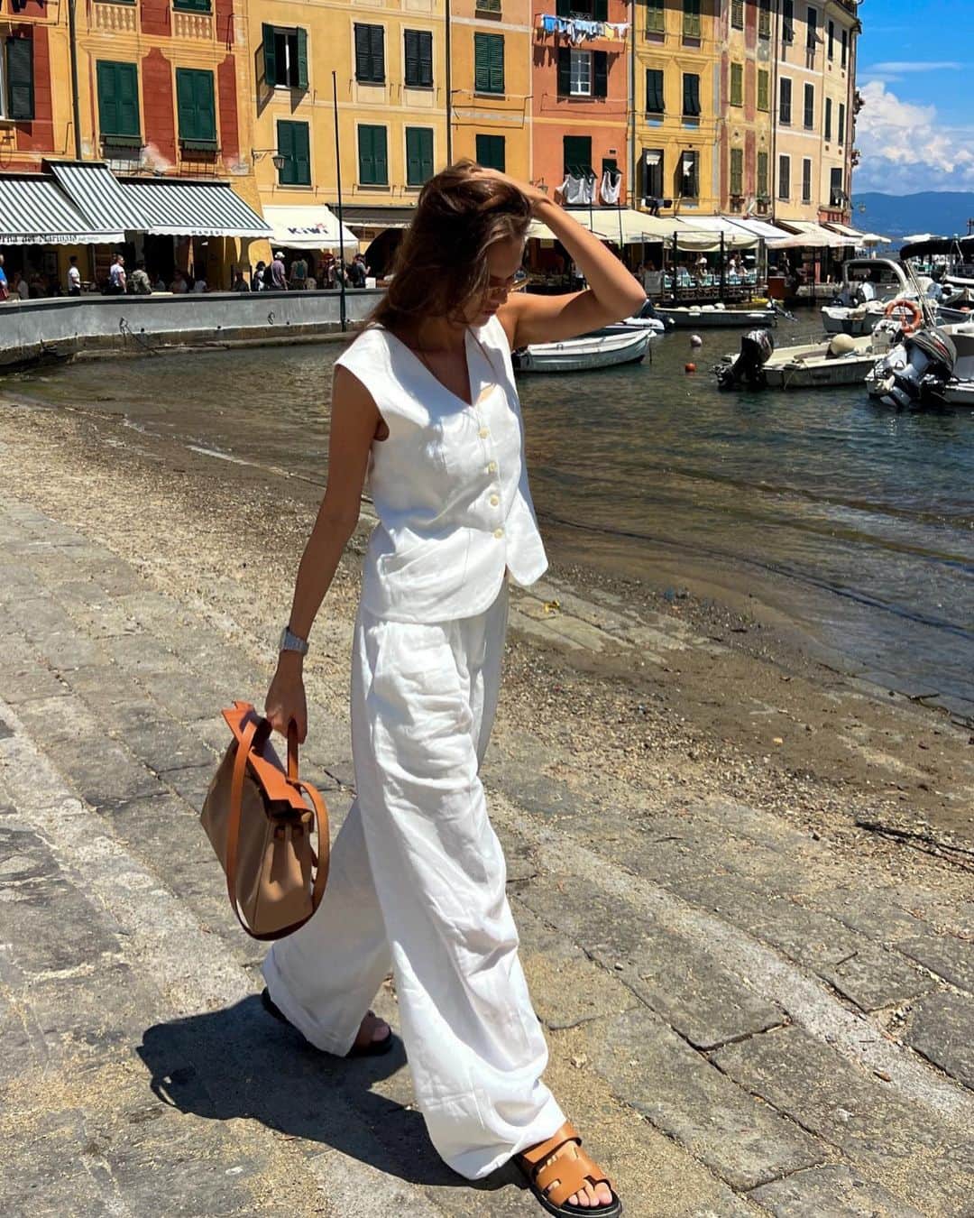 MAVRIN modelsさんのインスタグラム写真 - (MAVRIN modelsInstagram)「My favorite place in Italy ❤️」6月8日 23時52分 - viki_odintcova