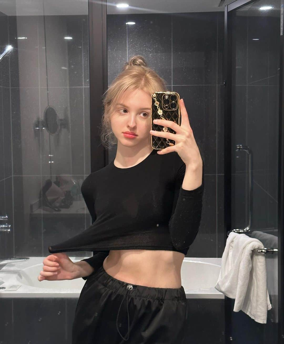 Elina 엘리나 (エリナ) さんのインスタグラム写真 - (Elina 엘리나 (エリナ) Instagram)「Already miss Japan🥹 다음번에는 여행으로 가야지!  추천해줄만한 도쿄 장소 있나요?」6月9日 0時03分 - elina_4_22