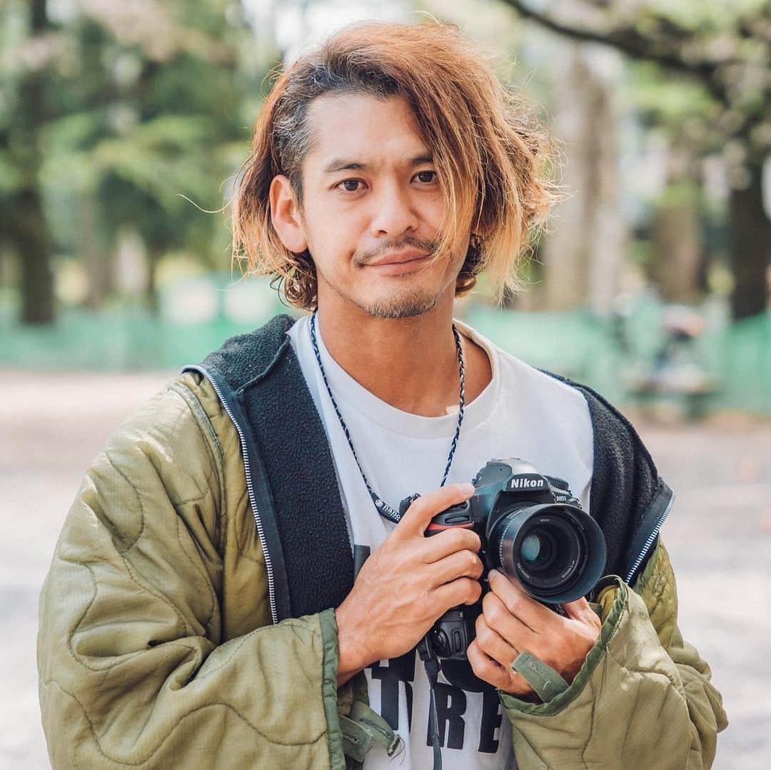 五十嵐恭雄さんのインスタグラム写真 - (五十嵐恭雄Instagram)「カメラマンの宣材写真を @photoru.jp ふぉとるで撮りました！📷  撮影日程や場所、内容を事前に応相談できるので、当日はスムーズに進めました！🏃  撮影プランから予算や納品枚数に応じて選べてレタッチも込みの金額になっております。✍️  これを機に自分もふぉとるでカメラマンの登録しました！🙏  是非チェックしてみてください！  #ふぉとる #出張撮影 #PR」6月8日 15時11分 - yasuo_ikarashi_