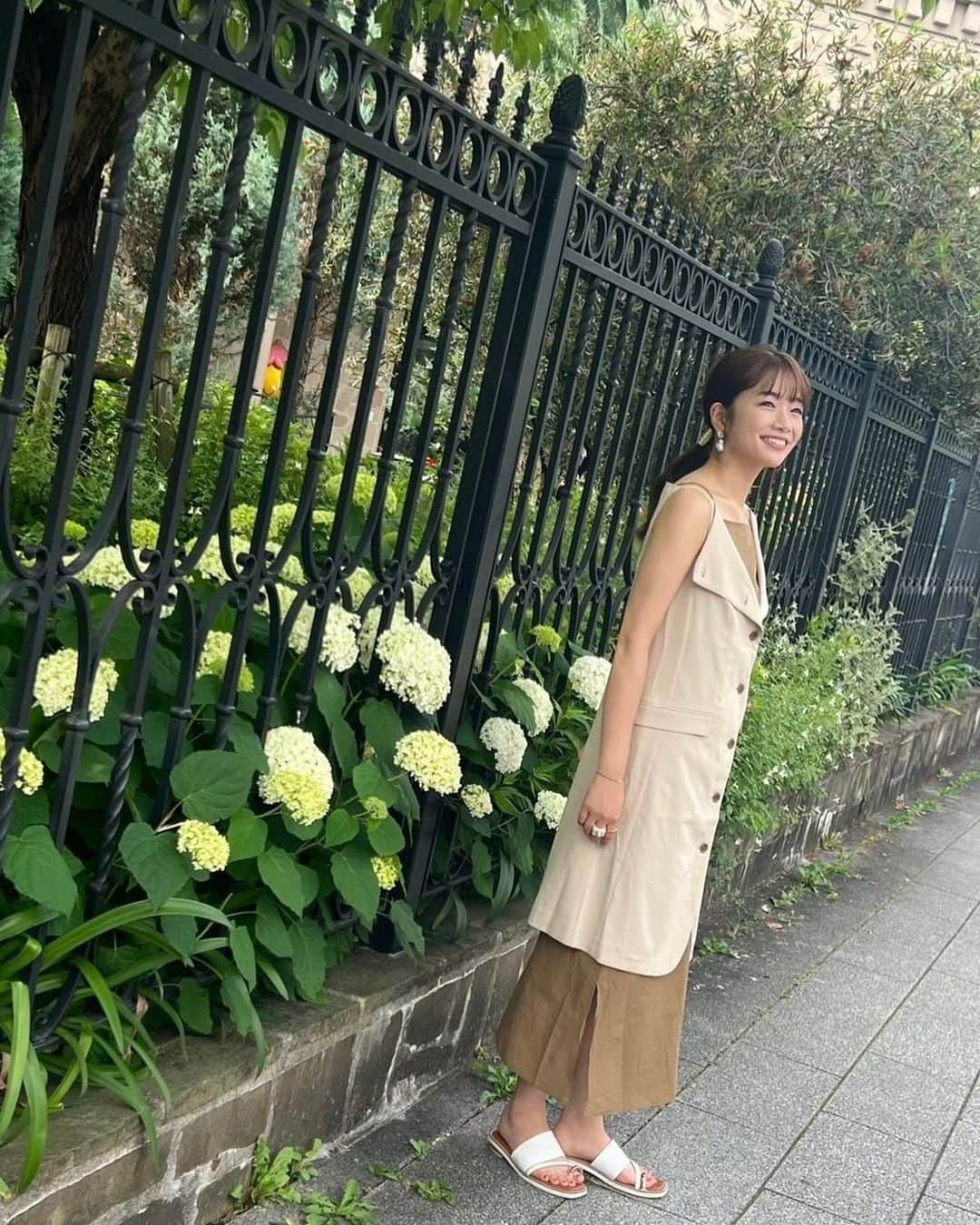 川村茉由のインスタグラム：「明後日！！今週土曜日は アスナル金山で公開生放送✨ 【TOKAI RADIO SPECIAL WEEK 公開生放送 in アスナル金山】  2023年6月10日(土) 時間▶︎12:00〜13:40  ゲスト▶︎琴音 @kotoneofficial   デイルさん @dale1484 と一緒に MCをさせて頂きます🎙  琴音さんの生ライブもありますよ♡  天気予報がずっと雨☂️だったんだけど、 まさかの☁️☀️に変わっているー🙌 嬉しい🥰 このままどうか…🥹🙏  #サンファン のあのコーナーも 生でやっちゃうかも？？！！  ぜひ遊びに来てください💕  #tokairadio #東海ラジオ #アスナル金山 #グルーヴ929 #サンファン #公開生放送 #琴音 さん #デイル さん」