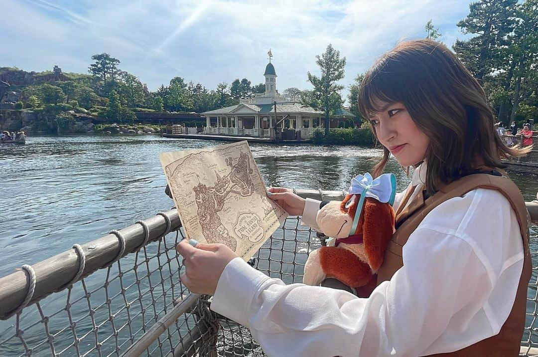 戸島花のインスタグラム：「🧭🗺️  📷 @wasabi_photo01   #ディズニーランド #disneyland #トムソーヤ島 #トムソーヤ島いかだ」