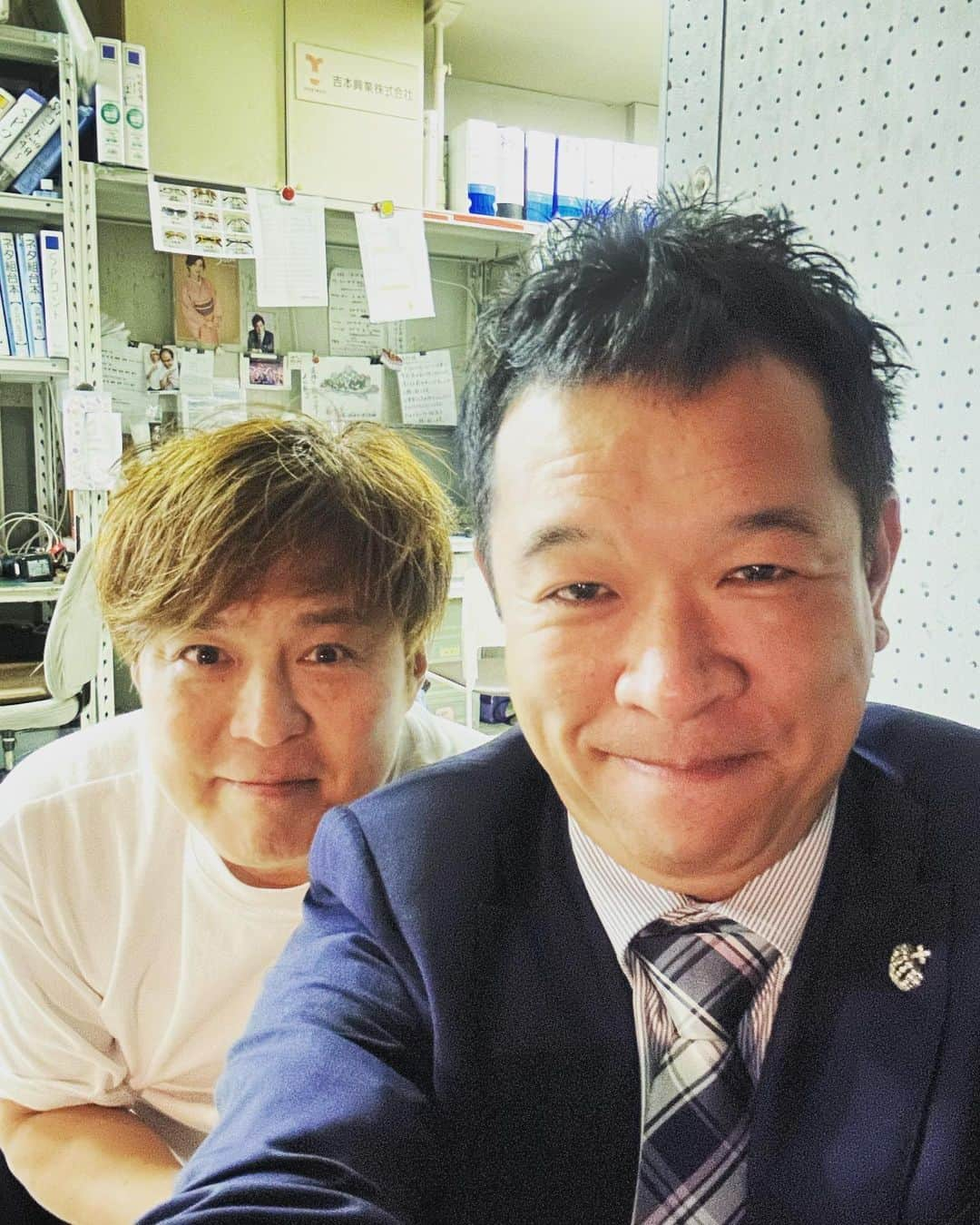 兼光タカシさんのインスタグラム写真 - (兼光タカシInstagram)「きょうのげいにん 1492ばん テンダラー 白川参加🎶  テーマ:ルミネでテンダラーさんと一緒  #芸人 #きょうのげいにん #テンダラー さん #テンダラー白川 さん #白川 さん #プラスマイナス #プラスマイナス兼光 #兼光 #チャーハン嫌いな人はおらんのちゃう」6月8日 15時37分 - kanemitsutakashi