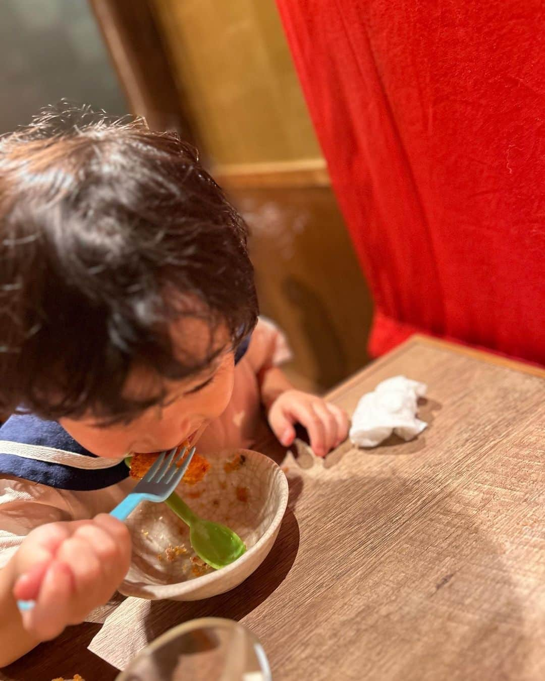 世手子さんのインスタグラム写真 - (世手子Instagram)「The season when raw oysters are delicious🦪🦪🦪🍻 adult luxury✨✨✨✨✨✨ Children are very satisfied with fried oysters🤣🤣🤣 暑い日のビールが美味しいったらなんなのかしらw @chofukakibasara  #牡蠣basara の #生牡蠣食べ放題 行ってきたよ（＾ω＾） 大ぶりの牡蠣ちゃんが私を待っててくれた🌟🌟🌟 これで食べ放題ってやばい(*ﾟ∀ﾟ*) この大きさで単品だとかなりかかっちゃうから断然食べ放題がお得です💖 是非今の時期行って欲しいー(●´ω｀●) 寿司太郎はんは #牡蠣フライ に大満足ww #通ですね ？w  〆は土鍋ご飯（≧∇≦）  旬の生牡蠣食べ放題90分コース：4,928円(税込)＋フリードリンク2時間1,650円(税込)※＋880円(税込)で牡蠣フライや蒸し牡蠣の食べ放題が追加可能だよ(^ ^) https://tabelog.com/tokyo/A1326/A132601/13110572/  #調布グルメ　#調布ディナー　#府中グルメ　#府中ディナー　#生牡蠣食べ放題　#オイスターバー #ドタバタ育児  #二児のママ  #2児育児 #赤ちゃんのいる暮らし  #3歳男の子 #3歳差育児  #二児の母 #二児ママ  #ママシンガー  #二児育児 #2児ママ #2児のママ #赤ちゃんのいる生活 #美容好き #健康生活 #ヘルスビューティーbox  #モラタメフォト部モニター　 #pr」6月8日 15時43分 - rojide