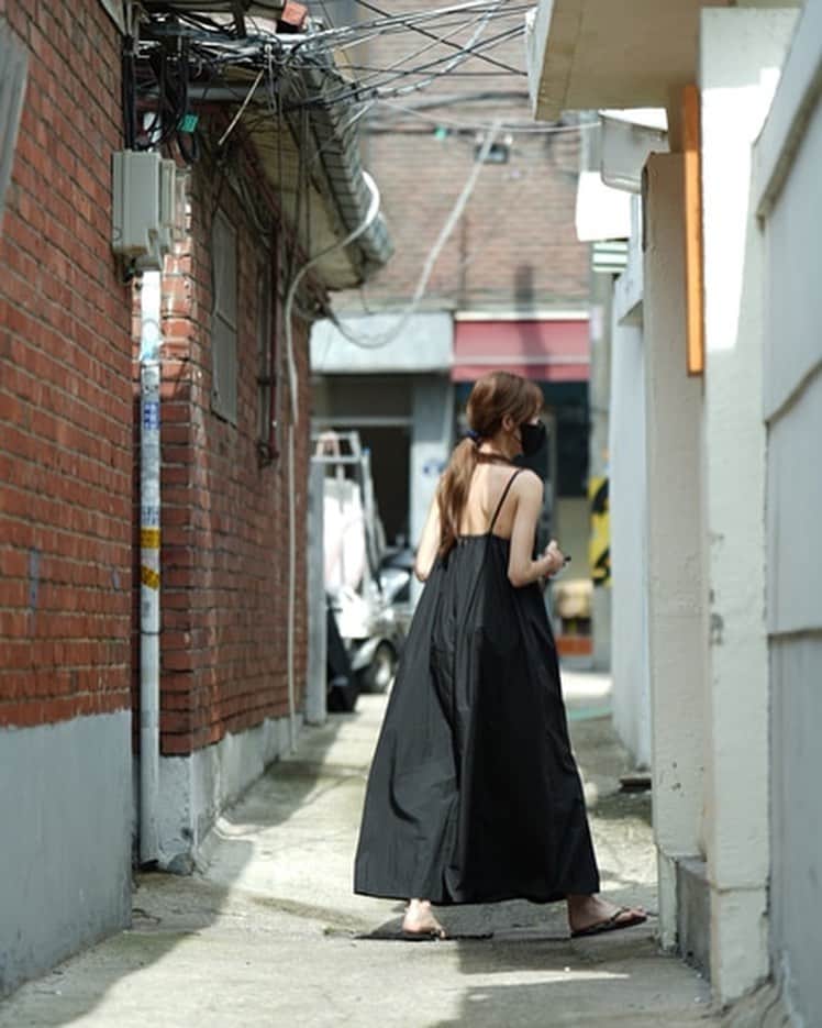 のインスタグラム：「내일부터 preorder 오픈🖤」