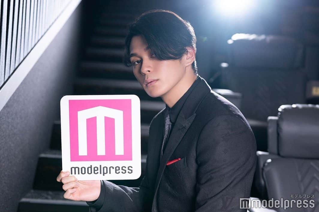 modelpressさんのインスタグラム写真 - (modelpressInstagram)「【眞栄田郷敦さんインタビュー写真公開】 ⁡ 眞栄田郷敦さん「東京リベンジャーズ2」インタビュー時の撮り下ろしショットを公開！ 皆さんはどの眞栄田さんが好きですか？ 是非コメントしてみてくださいね💭🩷 ⁡ 前回投稿では「夢を叶える秘訣」をご紹介しました⭐️ 眞栄田さんの芯の強さがうかがえる素敵な秘訣なので、まだの方はぜひご覧ください。 ⁡ 記事ではさらにたくさんの撮り下ろしショットを公開中🙈（ハイライトからチェックしてみてください！） ⁡ @modelpress #モデルプレス #眞栄田郷敦」6月8日 18時30分 - modelpress