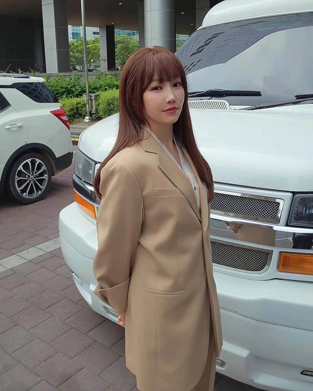 イ・ユリさんのインスタグラム写真 - (イ・ユリInstagram)「촬영 🤗  #이유리#leeyuri#촬영」6月8日 16時31分 - leeyuri007