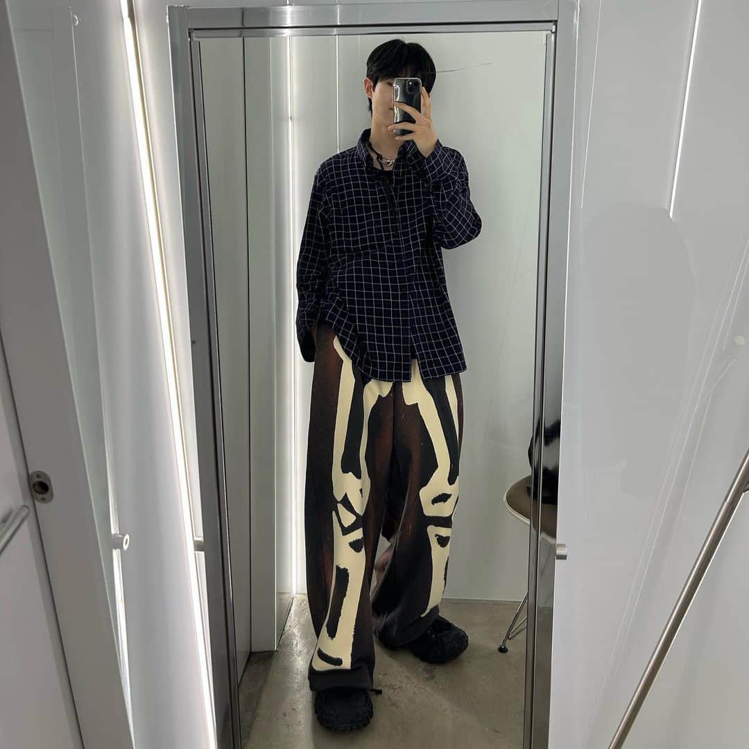 鈴木志音さんのインスタグラム写真 - (鈴木志音Instagram)「パンツに一目惚れした日🩶 こりゃかわちぃね︎︎︎︎︎☺︎︎︎︎✌︎   #おんおん日記 #せちおん」6月8日 16時47分 - shion_supafuru