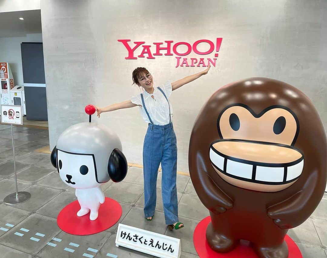 鈴木奈々のインスタグラム：「今日はYahoo!さんに、 お仕事で行ってきましたー😊 すごくオシャレな会社でした✨ #楽しかった #Yahoo」