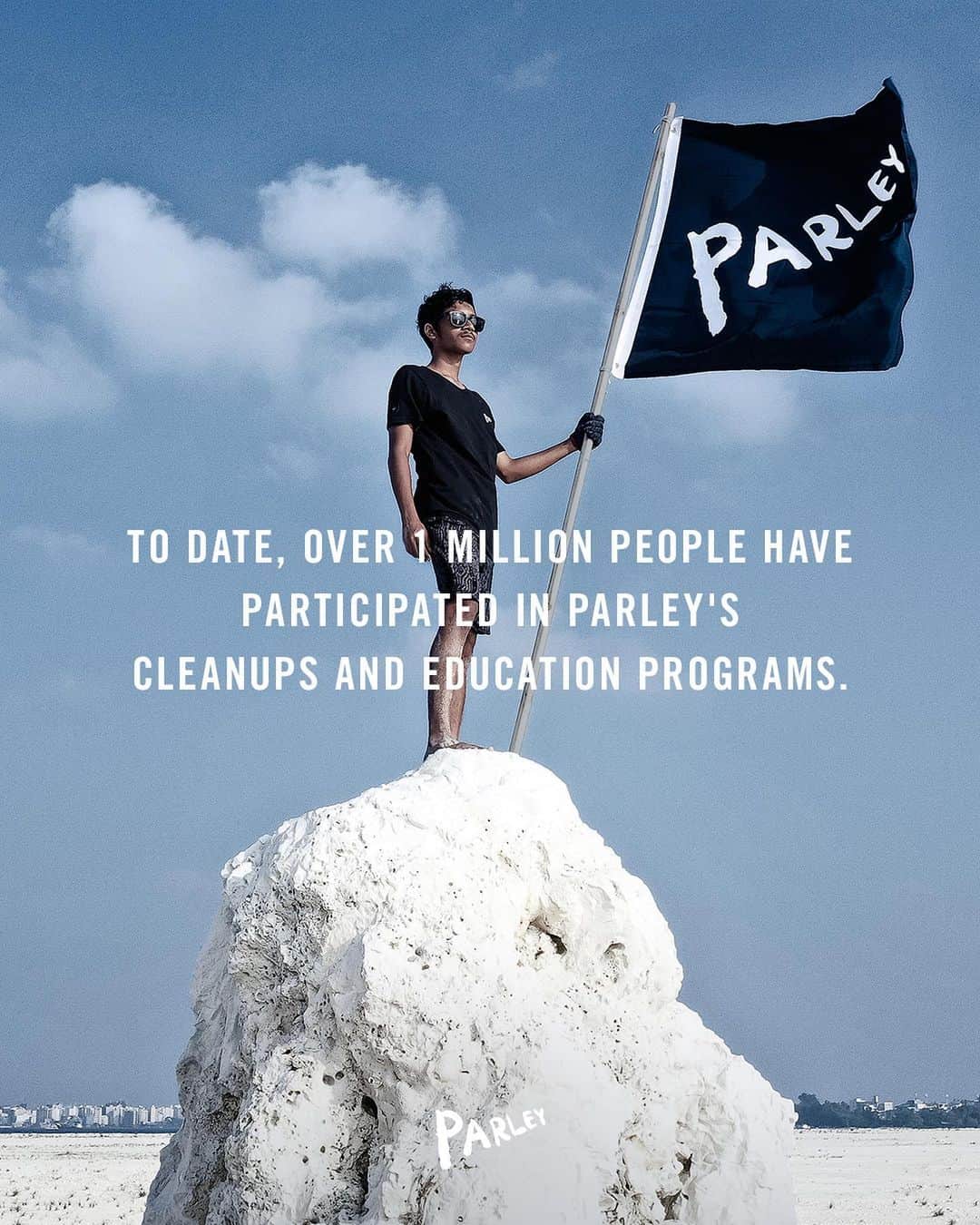 クリスチャンディオールさんのインスタグラム写真 - (クリスチャンディオールInstagram)「Hi 👋🌊We're Parley for the Oceans (@parley.tv), a network of creators, thinkers and leaders facing the environmental crisis with creativity, collaboration and eco-innovation. We took over Dior's accounts on Earth Day last year. Remember us? In honor of #WorldOceansDay and the second Dior x Parley capsule collection, we are taking over all of Dior's social channels. Throughout June 8th we'll be bringing you into our mission, introducing you to our inspirational teams on the ground around the world, and celebrating the ultimate source and life force that connects us all: the oceans. Swipe through to dive in, and look for Parley across Dior's Instagram, YouTube, Snapchat, TikTok, Twitter, LinkedIn and Pinterest today.」6月8日 17時03分 - dior