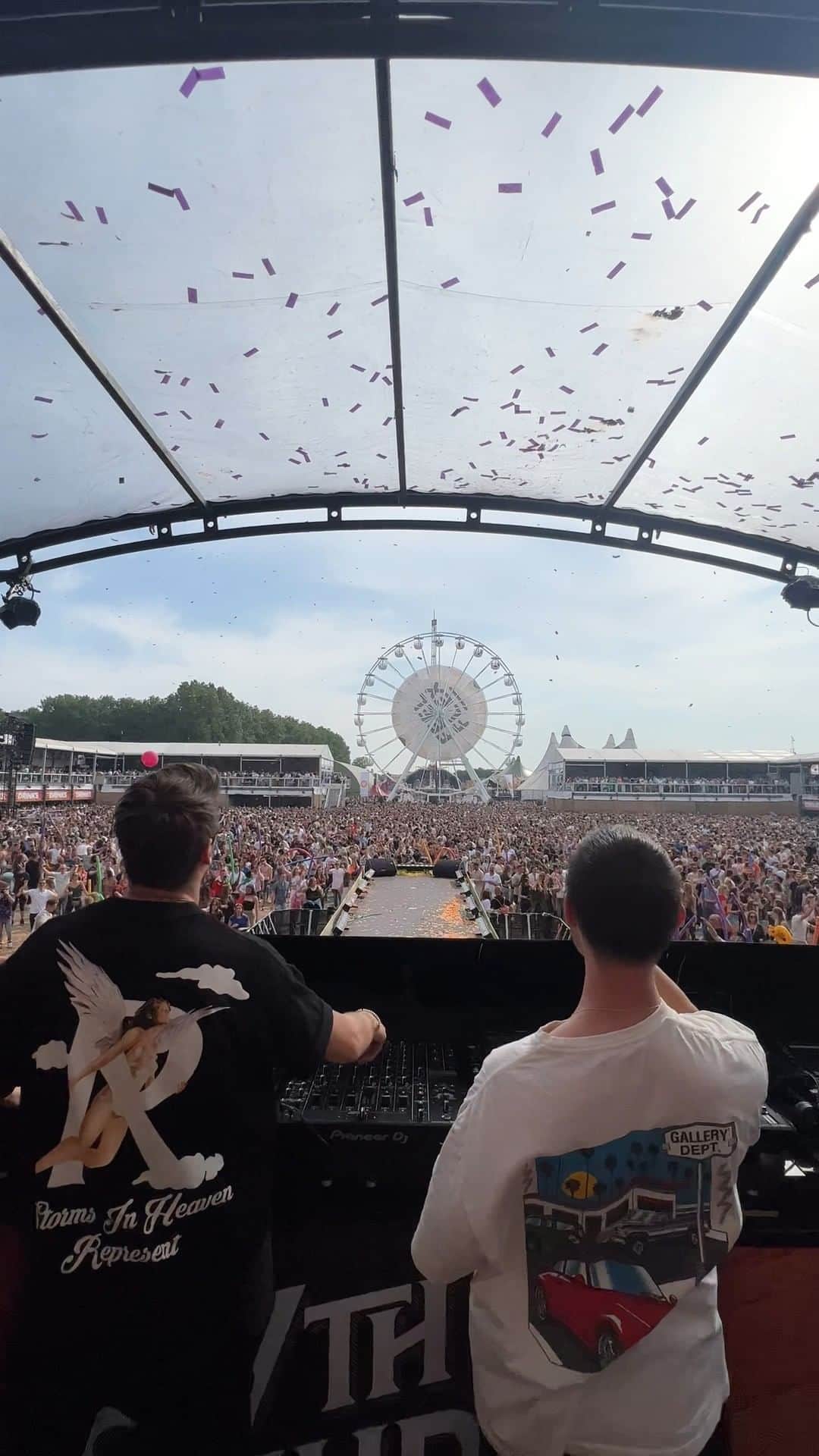 Spinnin' Recordsのインスタグラム：「The crowd at the @7thsunday Festival in the Netherlands got an early taste of @lucasandsteve's brand new electrifying Club Mix of Careful What You Wish For (feat. @alidadotcom)🔥This banger is out tomorrow on Spinnin' Records.」