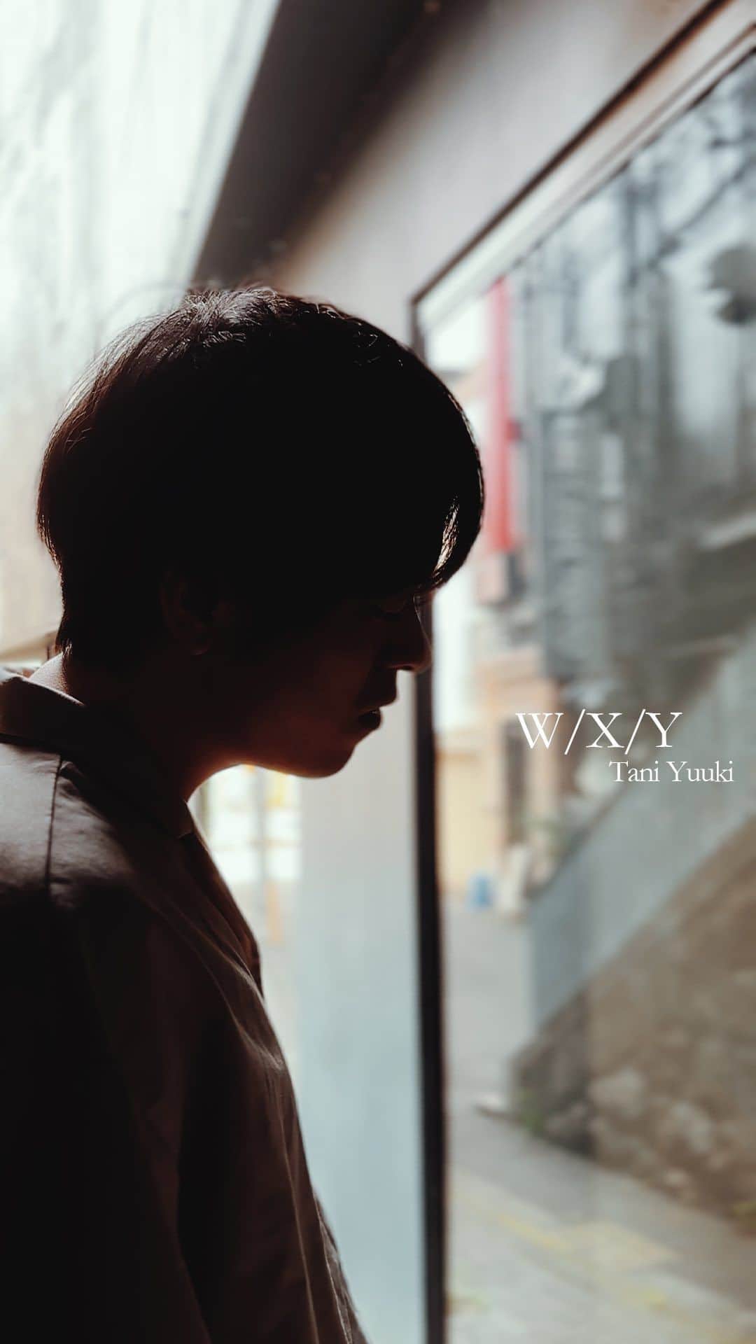 中谷優心のインスタグラム：「WXY / Tani Yuuki   撮影 @itano.k   #wxy #taniyuuki #カバー #弾き語り #弾き語り男子 #アコギ #歌うま」