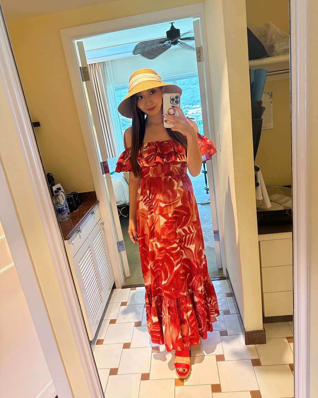 jun fitnessさんのインスタグラム写真 - (jun fitnessInstagram)「Hawaii trip✈️ 今回も旦那さんの大好きな @kahala_resort に滞在♡ もう全てが最高🥰  もうすぐ妊娠8ヶ月なので、 結構ギリギリの海外旅行だけど、 何事もなくとても楽しめてます🌴  バカンスにぴったりのNEW帽子もお気に入り♡♡ 👒： @chapeaud_o  👗： @zara   #baby#Babygirl#kids#2y#2月生まれ#女の子ママ#2歳#姉妹ママ#育児#子育て#ママライフ#妊婦ライフ#マタニティ#maternity#pregnant#安定期#妊娠7ヶ月#第二子妊娠中#2023年8月生まれ#27weekspregnant#Hawaii#ハワイ旅行#子連れハワイ#chapeado#シャポードオー」6月8日 18時41分 - jjfitness44