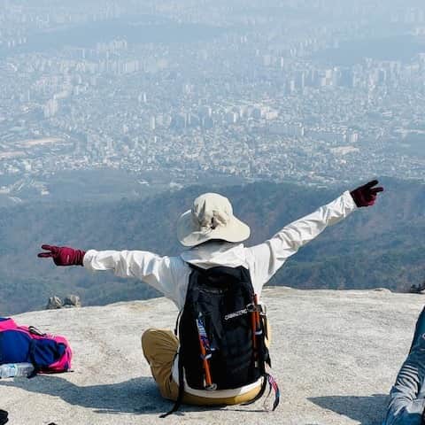 のインスタグラム：「What is your next travel destination? ✈️  Photo by: Crystal Chai   #CabinZero #Travel #backpack #packing #Zerohassletravel」