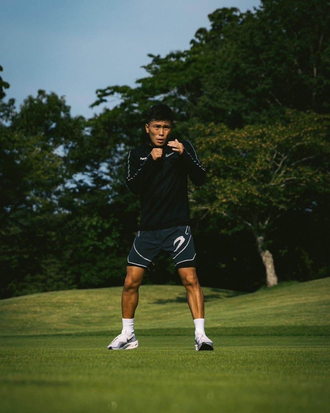 岩田翔吉のインスタグラム：「限界を越えたトレーニングができてる🔥  これでまた確実に強くなった。  全てに感謝🫱🏼‍🫲🏻  #trainingmotivation #camp #nikevaporfly3 #motivation #team #trainingcamp #golfcourse #sweat #sports #boxing #fight #photography  #golf #topteam #走り込み #ナイキ #合宿 #nike」