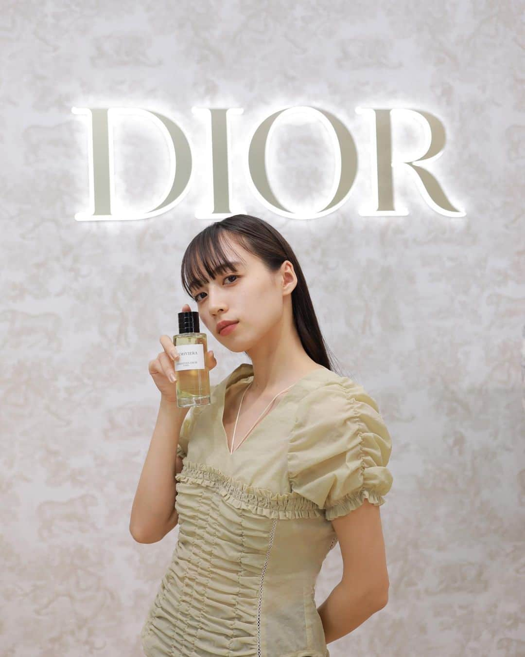 小嶋彩音のインスタグラム：「ㅤㅤㅤㅤㅤㅤㅤㅤㅤㅤㅤㅤㅤ @diorbeauty @dior  ㅤㅤㅤㅤㅤㅤㅤㅤㅤㅤㅤㅤㅤ LE JARDIN DIORIVIERA -ル ジャルダン ディオリビエラ- ㅤㅤㅤㅤㅤㅤㅤㅤㅤㅤㅤㅤ ㅤㅤㅤㅤㅤㅤㅤローズとイチヂクの爽やかな香りで これからの季節に毎日身につけたい🌹 ㅤㅤㅤㅤㅤㅤㅤㅤㅤㅤㅤㅤㅤ #メゾンクリスチャンディオール#ルジャルダンディオリビエ#LEJARDINDIORIVIERA#SUPPORTEDBYDIOR」