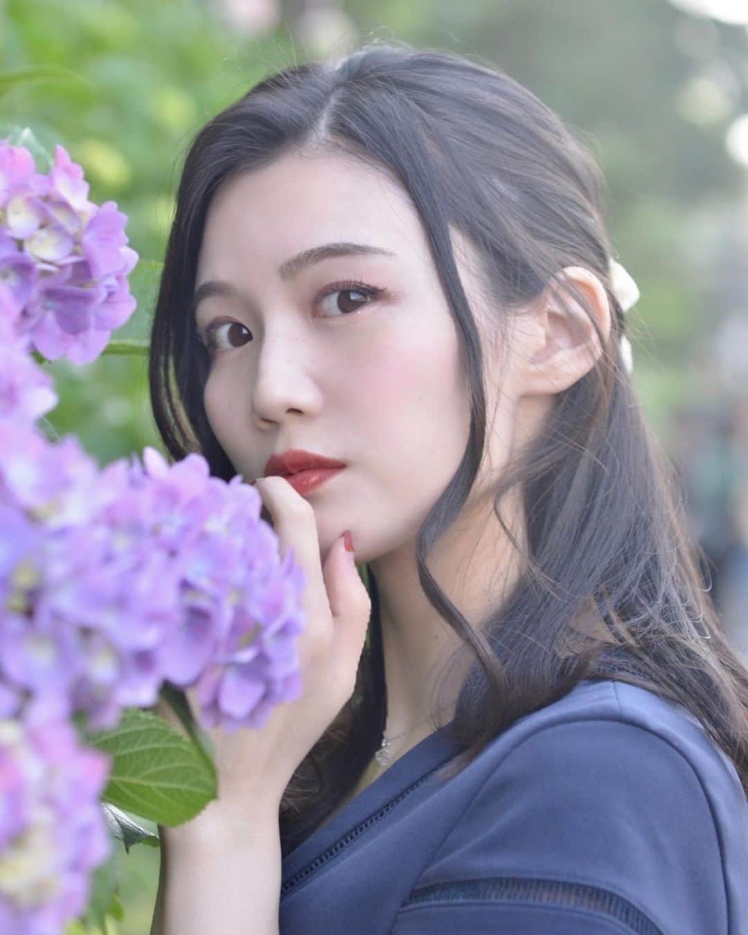 太田理恵のインスタグラム：「6月生まれです🪻🫶」