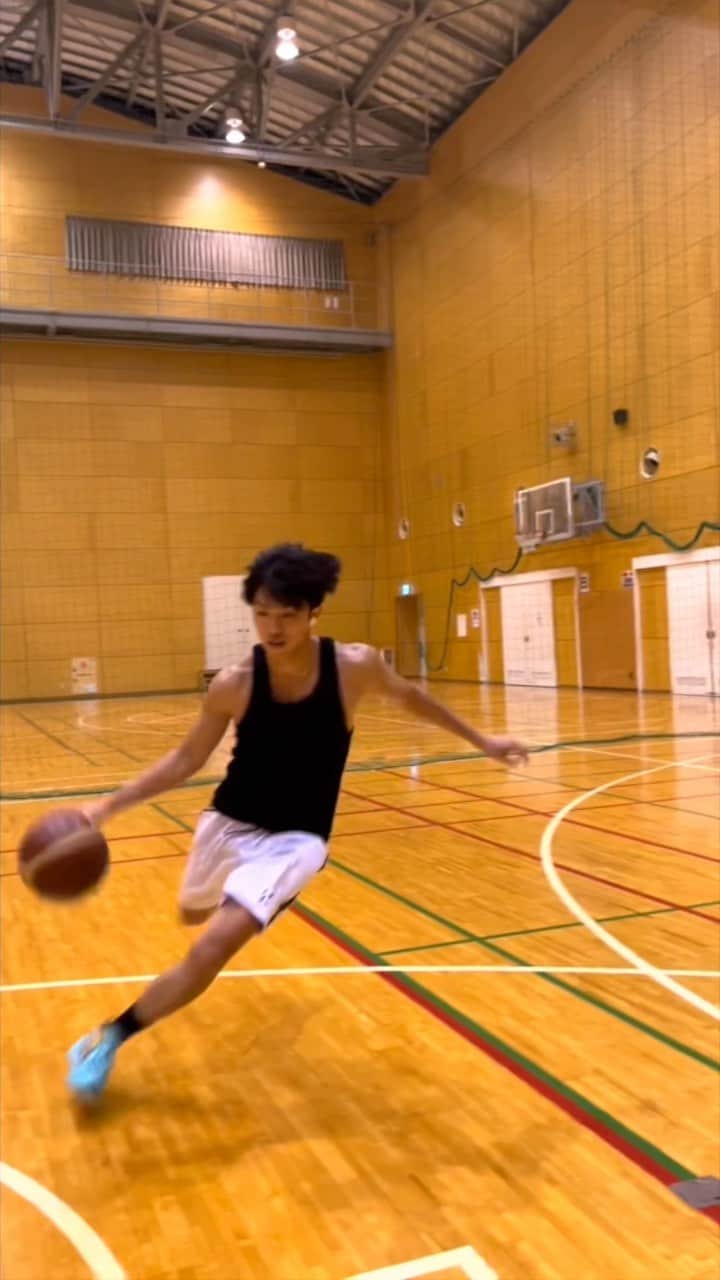 寺嶋恭之介のインスタグラム：「TOKYO WORKOUT🗼🏀  Part2  今週末のゲームも頑張ります🔥 @hachinohe.dime3x3   あ！今日YouTube更新しました👈 ※250日ぶりの更新です笑」