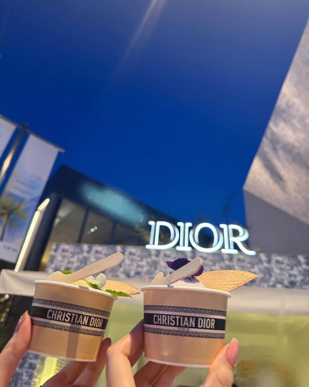 松本愛（まあぴぴ）さんのインスタグラム写真 - (松本愛（まあぴぴ）Instagram)「@diorbeauty @dior   LE JARDIN DIORIVIERA -ル ジャルダン ディオリビエラ- ⁡ 南フランスのプロヴァンス地方からインスピレーションを受けて誕生した「ディオリビエラ」は明るく爽やかなローズとイチヂクの香り🌹 ⁡ #メゾンクリスチャンディオール  #ルジャルダンディオリビエラ  #LEJARDINDIORIVIERA  #SUPPORTEDBYDIOR」6月8日 20時02分 - aimatsumoto_45