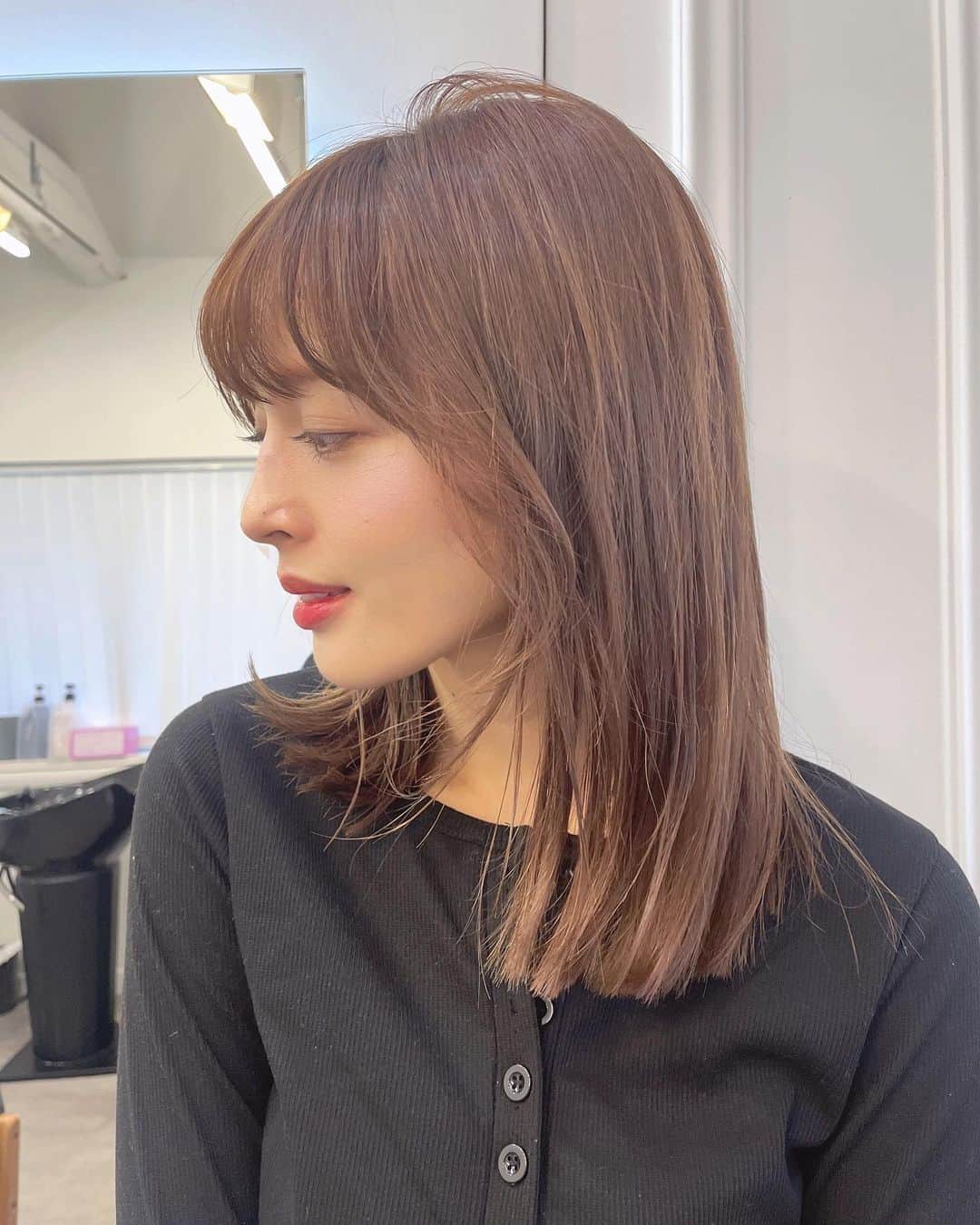 のインスタグラム：「切りすぎない！というマネージャーとの 約束を守るため この長さでとどまりました🙇‍♀️  私も大人になりました。笑笑  ニューヘアです🤎🤎」