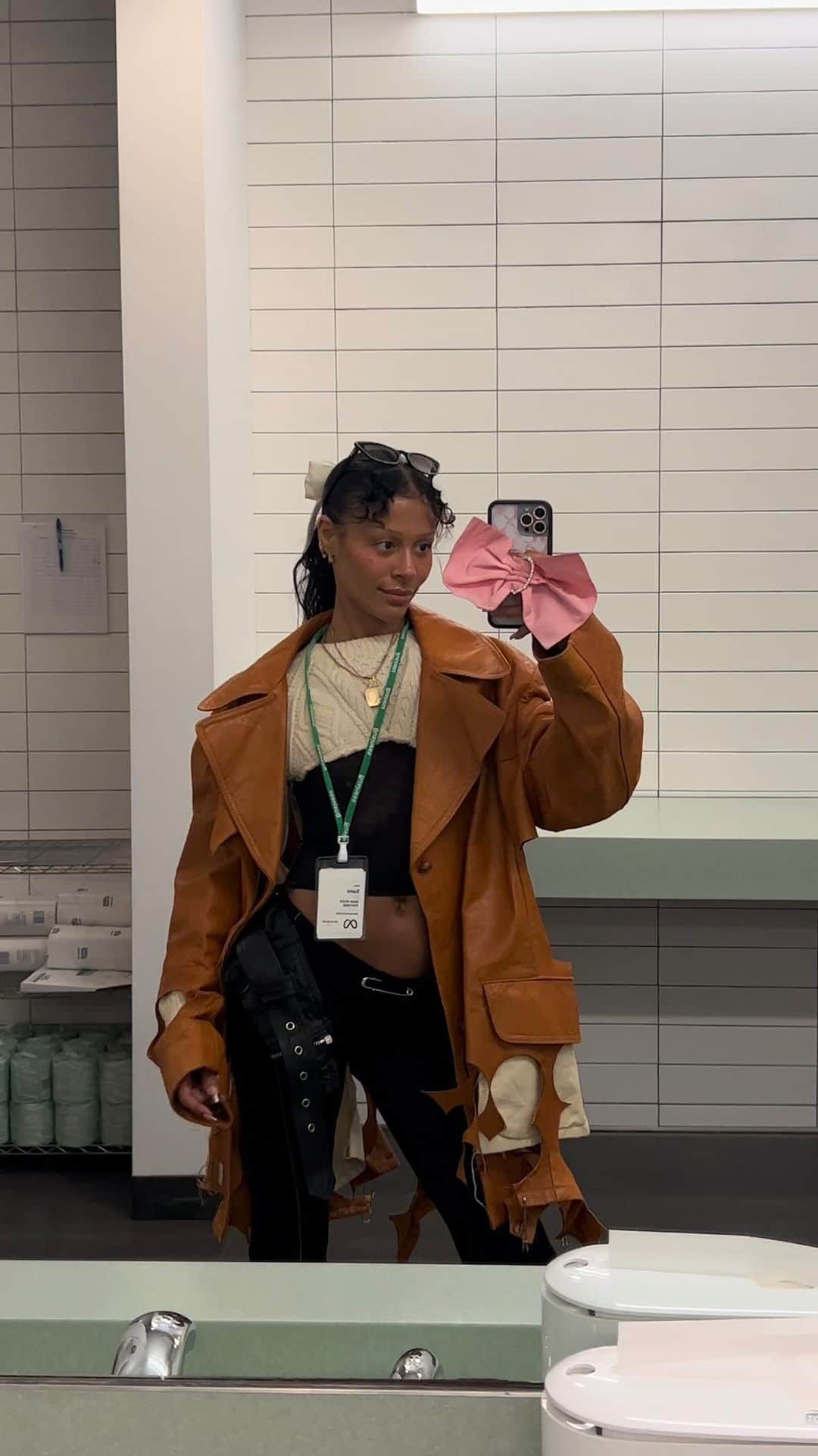 Sami Miroのインスタグラム：「Wait for it ✂️ @samimirovintage」