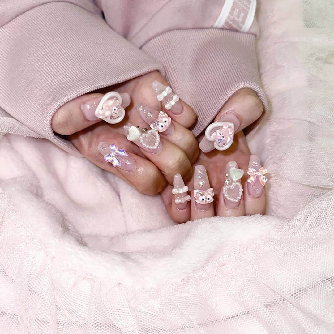 田口未彩さんのインスタグラム写真 - (田口未彩Instagram)「♡  new nail♡ リーナベルにしたよ♡  セルフなのです🐇  .」6月8日 21時04分 - miiro_taguchi