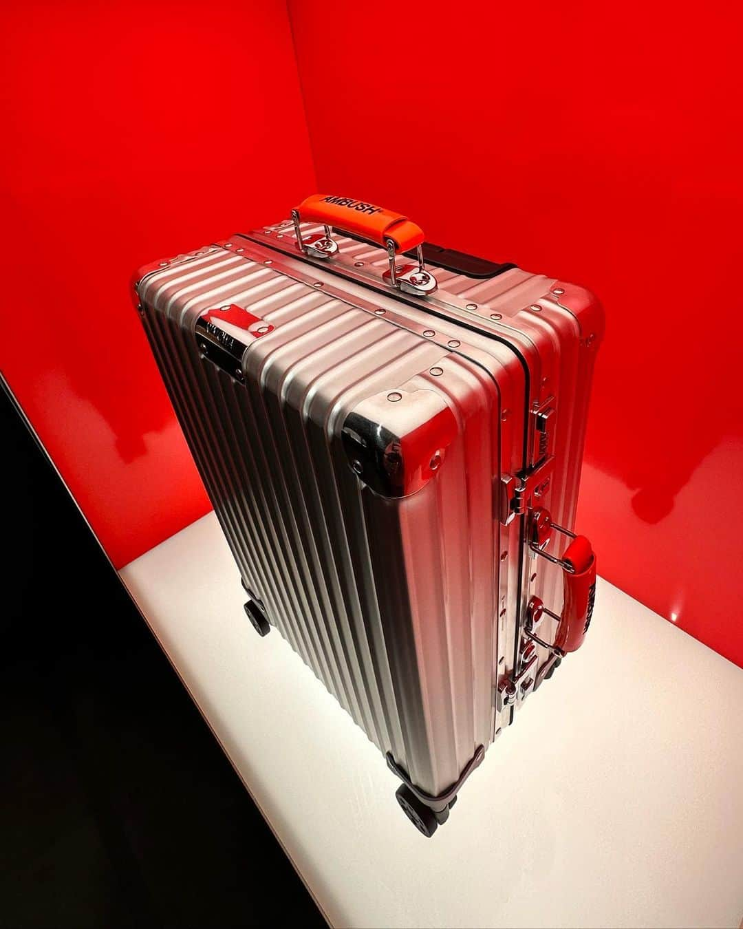 VERBALさんのインスタグラム写真 - (VERBALInstagram)「@rimowa #SEIT1898 in Tokyo🗼🌐✨」6月8日 21時27分 - verbal_ambush