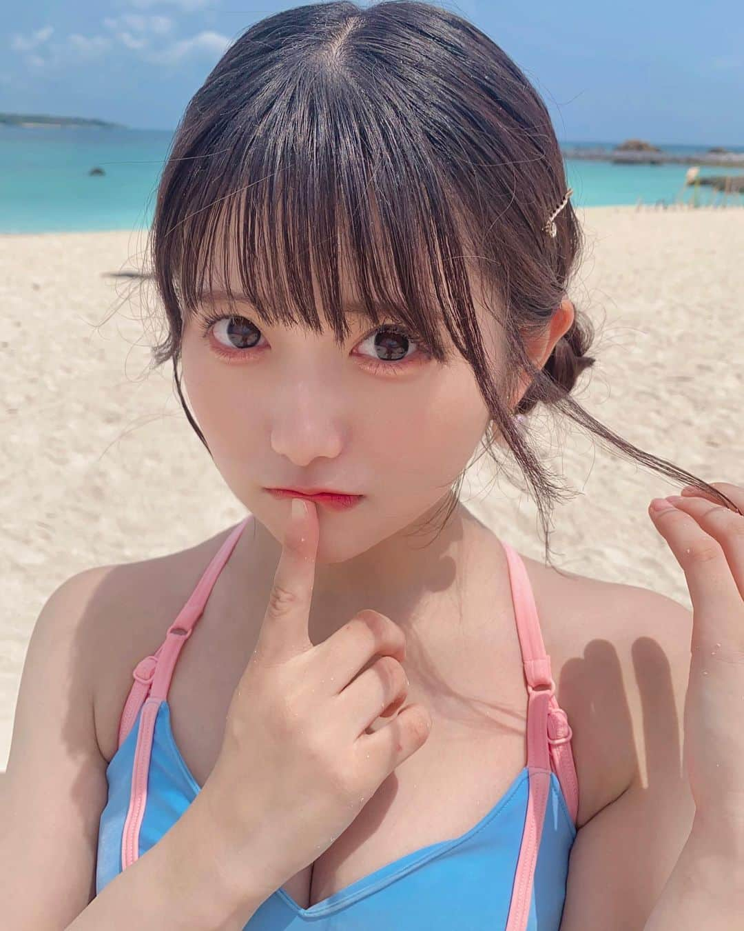 原田珠々華さんのインスタグラム写真 - (原田珠々華Instagram)「🌺👙  君にこの夏恋していいですか？  「マイレージラブサマー」MV公開されました🌟  たくさんみてね✨  #虹のコンキスタドール #虹コン #虹コン予科生 #ビキニ #水着 #沖縄旅行 #沖縄観光 #沖縄ビーチ #ビーチ #沖縄 #黒髪女子 #ミディアムヘア #japanese #japanesegirl #girl #japaneseidol #idol #kawaii #雰囲気好きな人いいね #いいね返し」6月8日 21時39分 - harada_suzuka