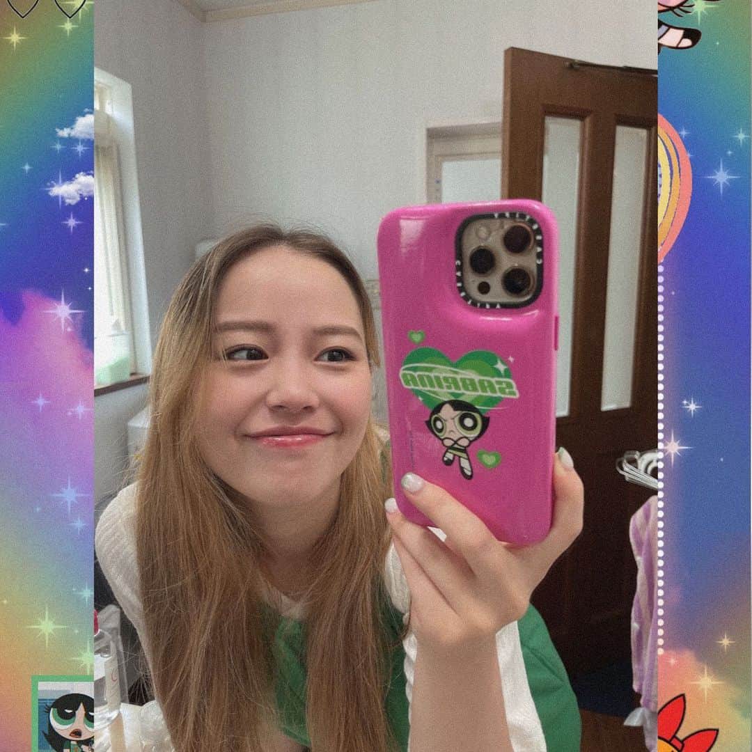 井上ありさのインスタグラム：「. . . 小さい頃みんなパワパフ通ったっしょ？？ . ディズニーチャンネル、ディズニーXD、カートゥーン全部大好きだったなあ❤️💛💚 . .   #powerpuffgirlsxcasetify #casetify」