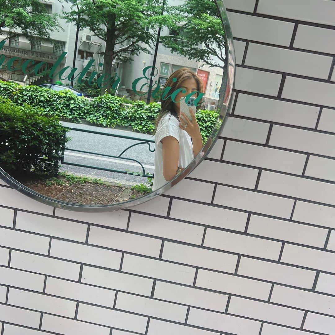 藤後夏子さんのインスタグラム写真 - (藤後夏子Instagram)「髪型もカラーも気に入ってニヤニヤしながらお店出たら突っ込まれ、しばらく歩いて振り返ったら紫陽花畑の妖精みたいな人いた🧚」6月8日 21時41分 - natsukotogo