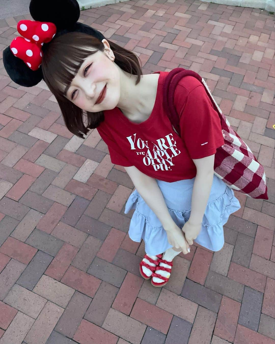 新田湖子さんのインスタグラム写真 - (新田湖子Instagram)「急遽決まったDisney land🐭🪄 だいぶ前だけど.. 40周年ディズニー行けてうれし、♡」6月8日 21時49分 - coconitta0809