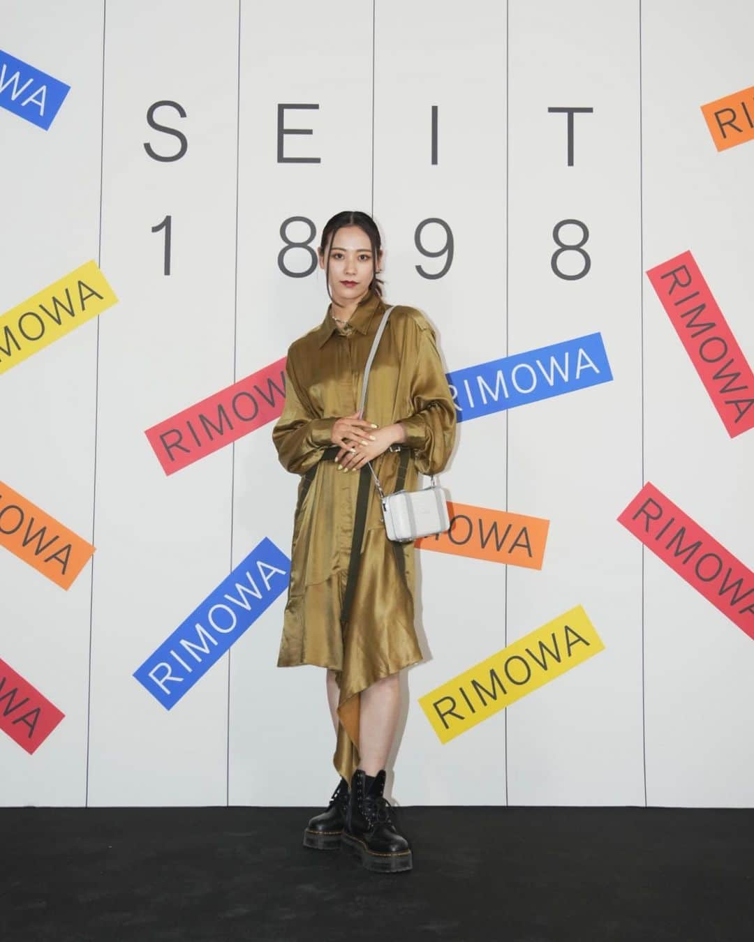 Miyuのインスタグラム：「@rimowa 125th Anniversary!!!! RIMOWAの歴史やコラボ作品、普段中々見ることができない様な貴重な展示物が沢山でした✨  私のRIMOWAも時間をかけてもっともっと可愛くしていきたいな~😆🤭  #RIMOWA125　 #RIMOWAseit1898」