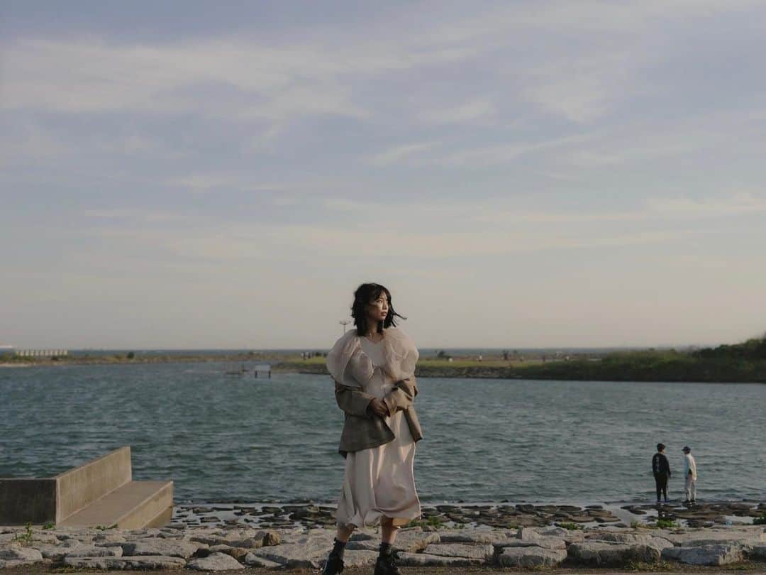 夏目綾のインスタグラム：「🌊」
