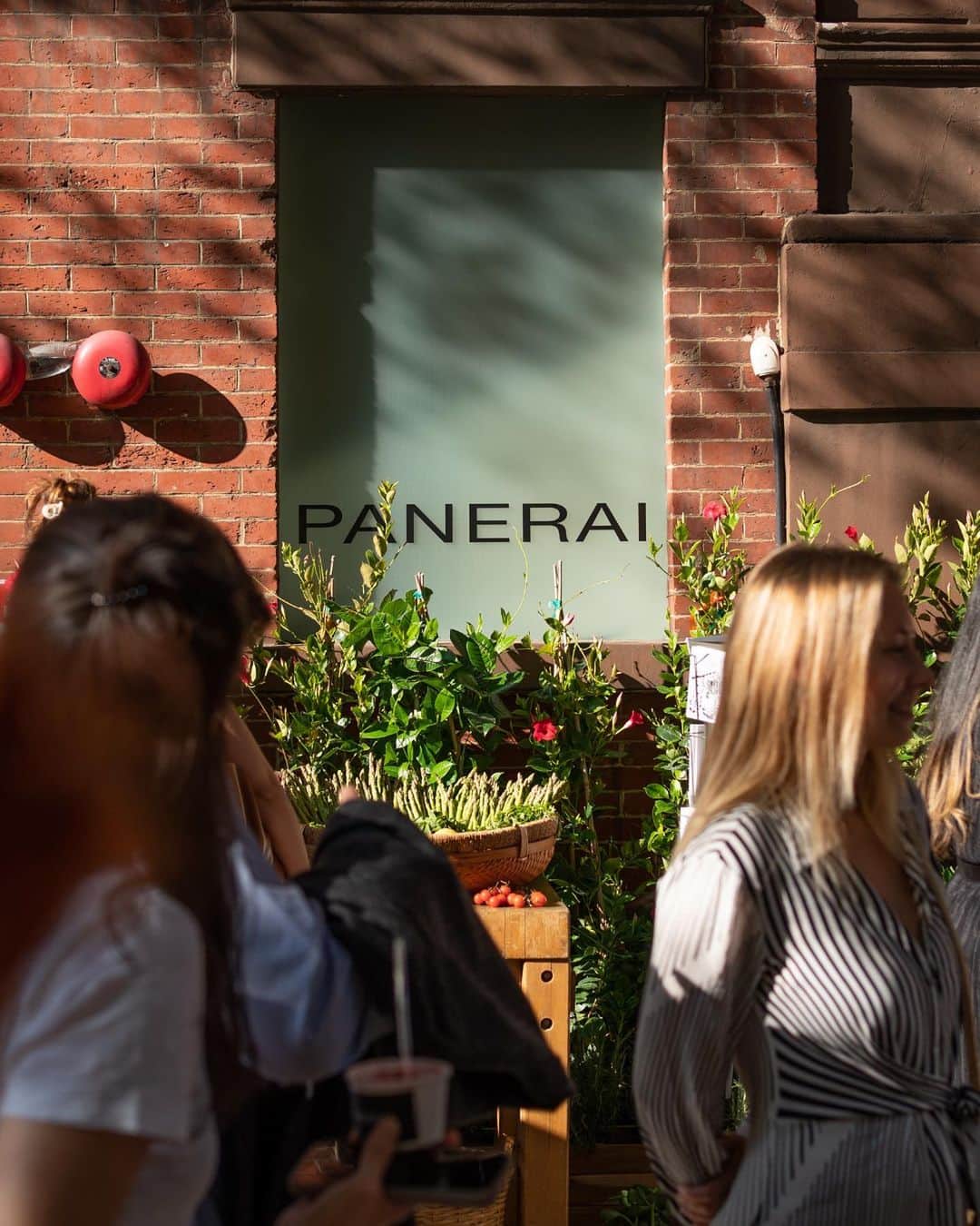オフィチーネ パネライさんのインスタグラム写真 - (オフィチーネ パネライInstagram)「Celebrating the opening of Casa Panerai in the heart of New York City.   #Panerai #CasaPanerai #NYC」6月8日 22時24分 - panerai