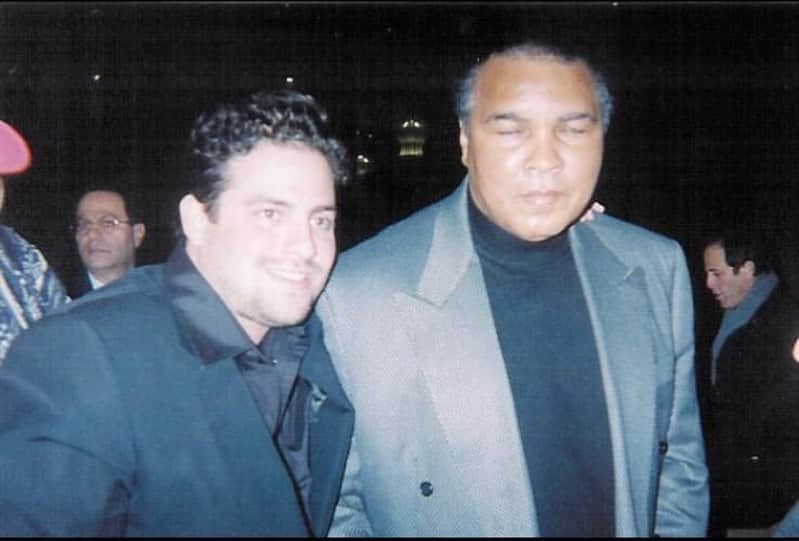 ブレット・ラトナーのインスタグラム：「Boxing is my favorite sport! Check out photos with 4 Legends of Boxing! #muhammadali @miketyson #KidGavilan #hectormachocamacho Blessed to have been able to soak up GREATNESS at such a young age! #G.O.A.T.」