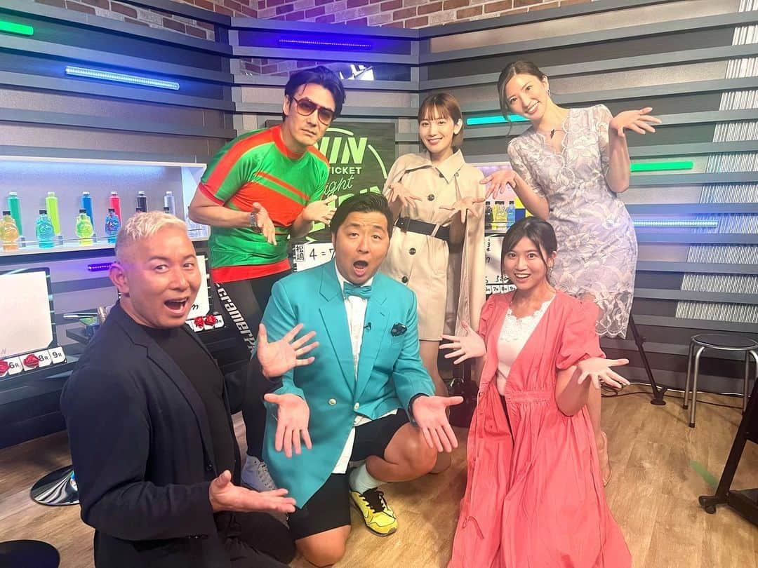 松嶋えいみさんのインスタグラム写真 - (松嶋えいみInstagram)「昨夜のミッドナイト競輪ありがとうございました🙇‍♀️ 奈良競輪本放送、競輪ジャンキーないつメンでした😆✨  #WINTICKET #ミッドナイト競輪 #AbemaTV #奈良競輪」6月9日 9時35分 - eimi_matsushima