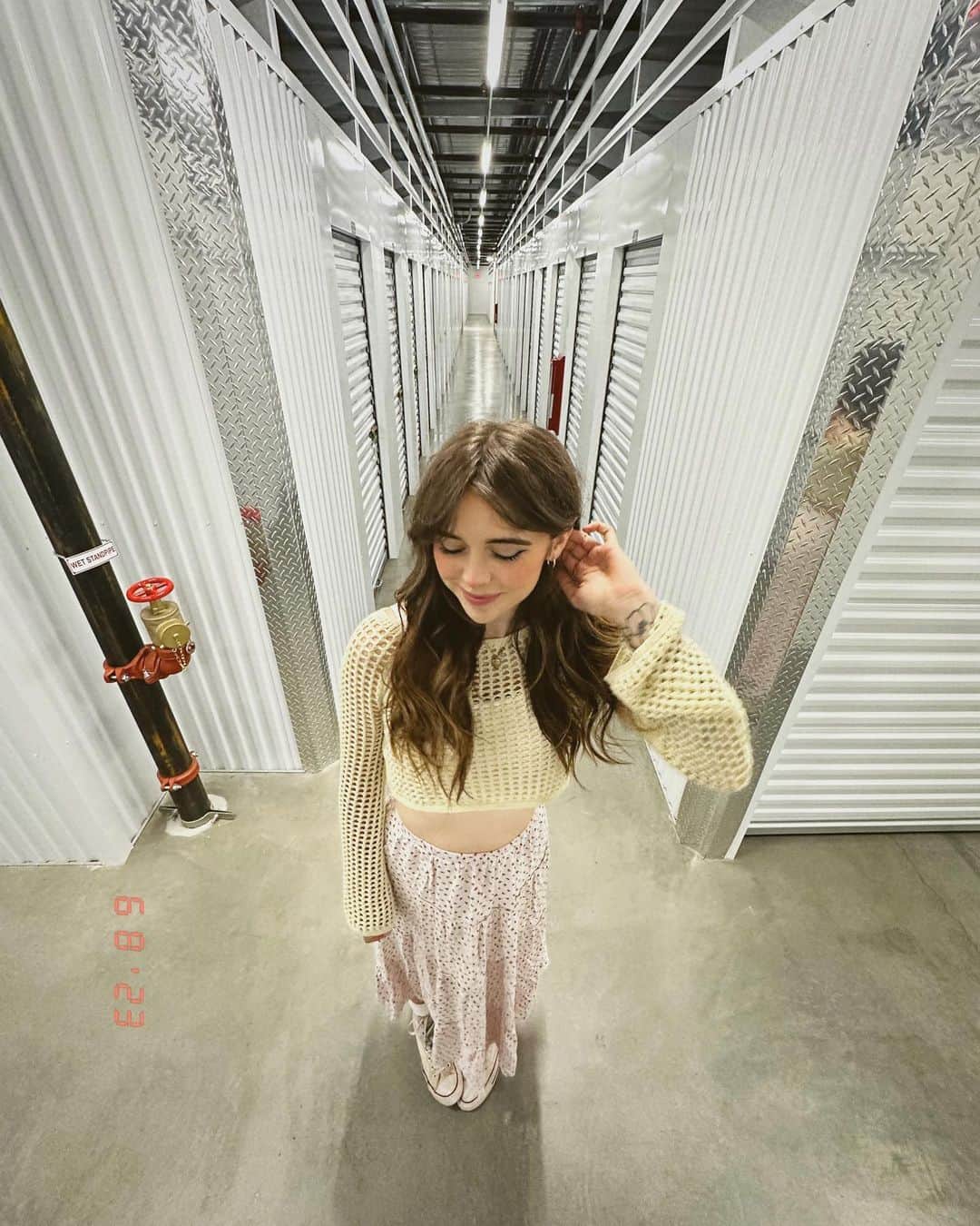 Acacia Brinleyさんのインスタグラム写真 - (Acacia BrinleyInstagram)「* ♡ * Omw to start wars over these storage units ~<3」6月9日 8時34分 - acaciakersey