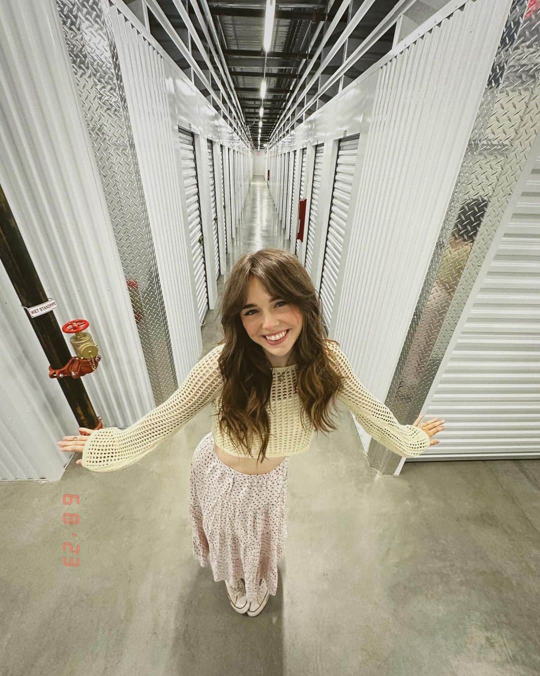Acacia Brinleyさんのインスタグラム写真 - (Acacia BrinleyInstagram)「* ♡ * Omw to start wars over these storage units ~<3」6月9日 8時34分 - acaciakersey