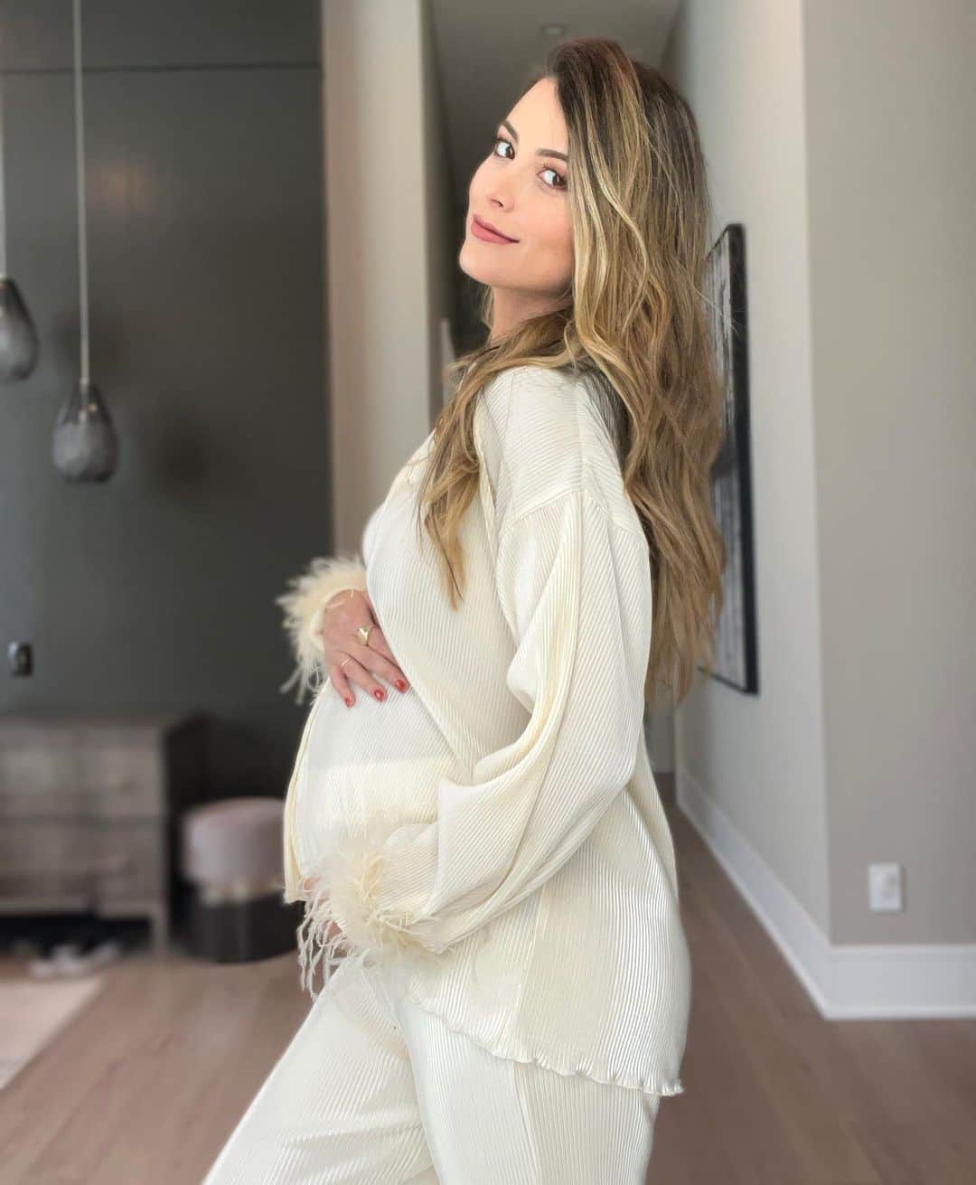 ステファニア・フェルナンデスのインスタグラム：「Recuerdos 🩵👶🏻🤰🏻🌟」