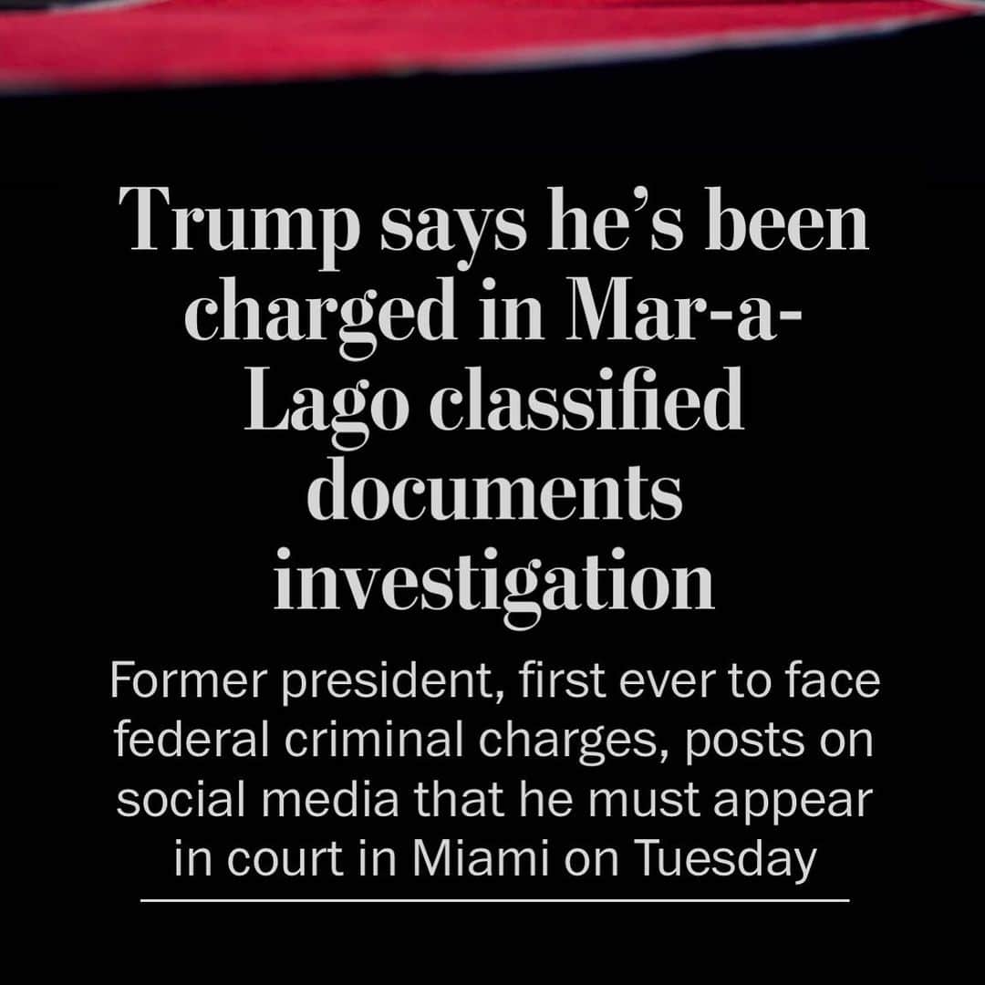 カリスマ・カーペンターのインスタグラム：「Terrible Trump put our country in this position. Trump’s seemingly impenetrable facade will be duly tested. Finally.」