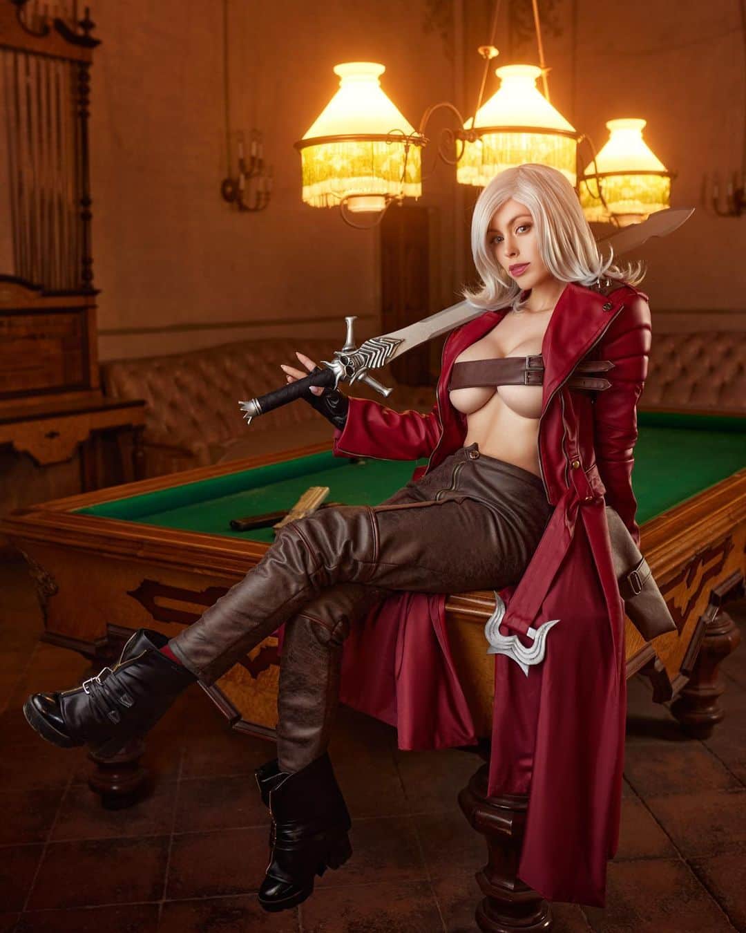 Nadya Antonのインスタグラム：「Nadya Sparda - Devil May Cry 3 🔥 Be whoever you want to be, life is too short! First photos of Dante in the palace of Villa Mirra, residence back then to Napoleon Bonaparte, crazy to think that now we can take photos of cosplay there 🔥🔥🔥 📸 @azproductioncosp  👗 @nadyasonika  #dante #devilmaycry #capcom #genderbender」