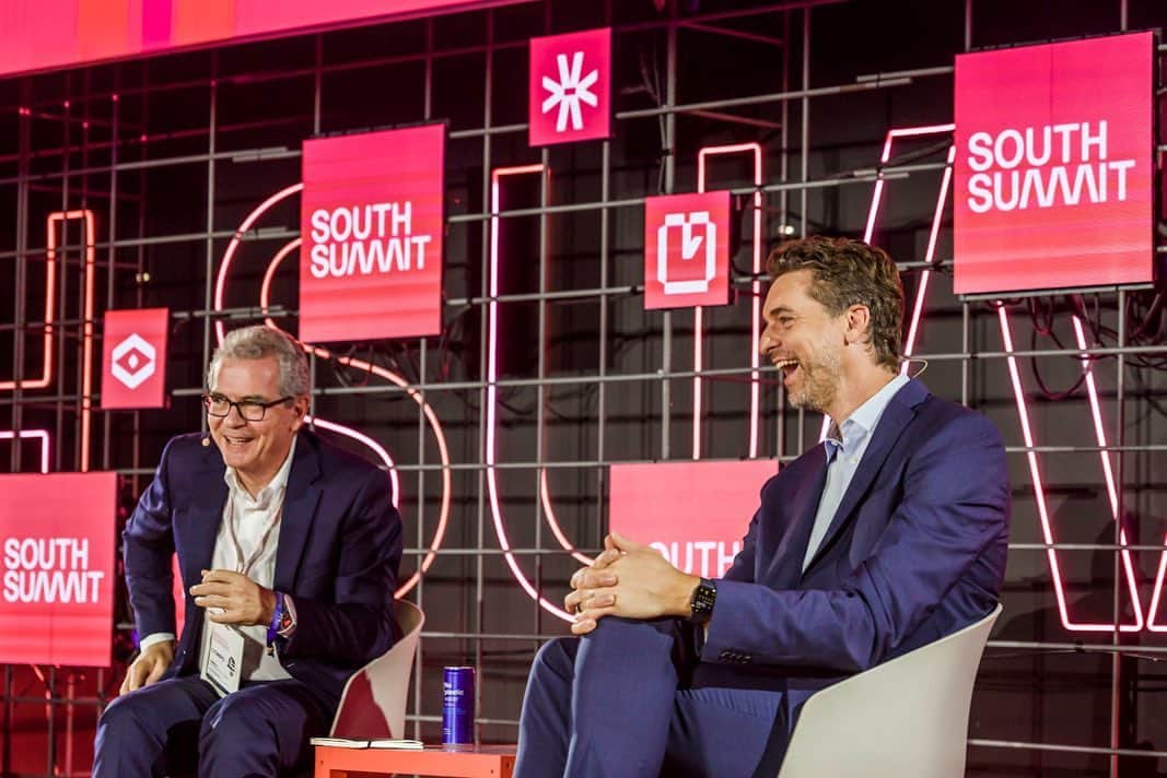 のインスタグラム：「Muy enriquecedora la charla que compartí ayer con Pablo Isla en el marco del @south.summit, hablando del trabajo en equipo, el liderazgo y la gestión de los altos y bajos, y presentando mi proyecto empresarial #Gasol16Ventures.」