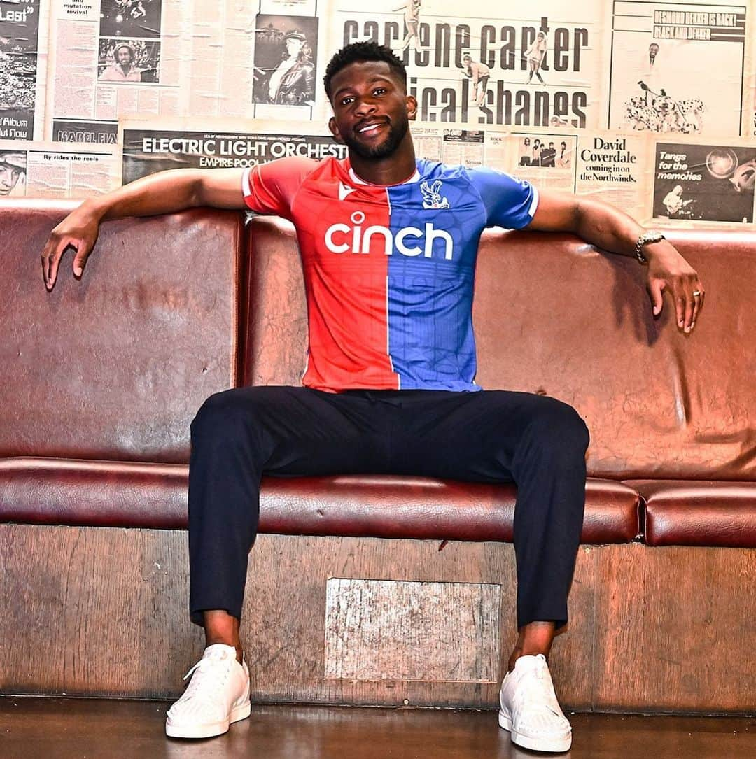 ジェファーソン・レルマのインスタグラム：「🔴🦅🔵 Quiero agradecer a todos por darme esta cálida bienvenida al club. Me siento emocionado y honrado de formar parte de esta gran familia. @cpfc    I want to thank everyone for giving me this warm welcome to the club. I feel excited and honored to be part of this great family. @cpfc  #premierleague #cpfc #newchallenge #🔴🔵🦅」