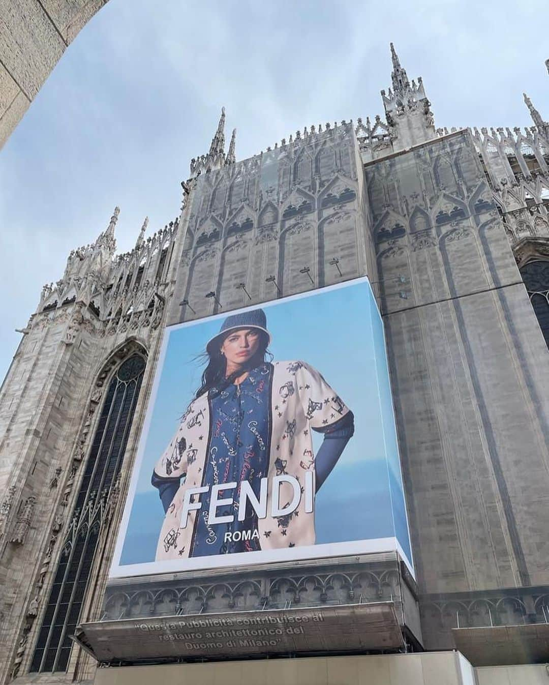 イリーナ・シェイクさんのインスタグラム写真 - (イリーナ・シェイクInstagram)「My new @fendi 🧚‍♂️ads by my fav @stevenmeiselofficial 🖤🖤🖤 @mrkimjones @carlynecerfdedudzeele @patmcgrathreal @guidopalau #fendisummer @ronnie.cooke.newhouse  @shelleydurkancasting」6月9日 2時14分 - irinashayk