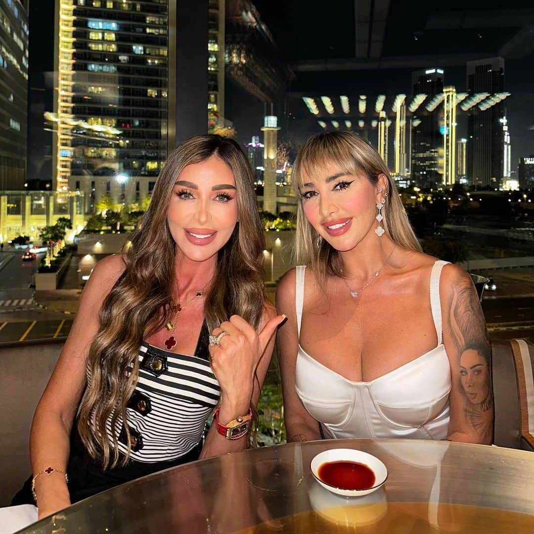 ジョエル・マーディニアンさんのインスタグラム写真 - (ジョエル・マーディニアンInstagram)「Finally ❤️  @ramiabterrani #nightout #dubai #artsclub #joellemardinian」6月9日 2時48分 - joellemardinian