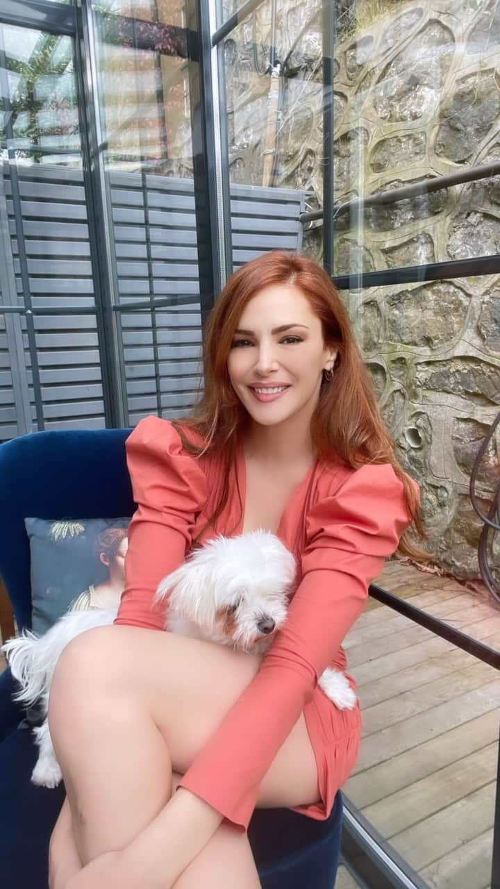 Mine Tugayのインスタグラム：「Ay çok tatlı app🌸」
