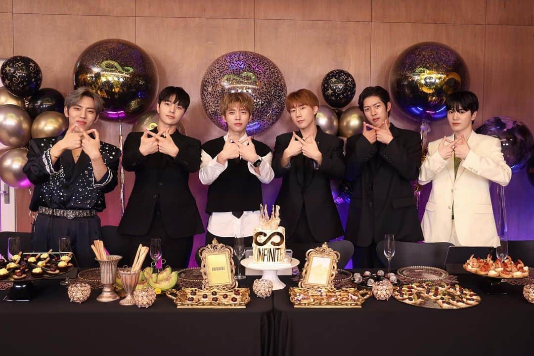 ソンジョンのインスタグラム：「#인피니트 #13살 ♾️」