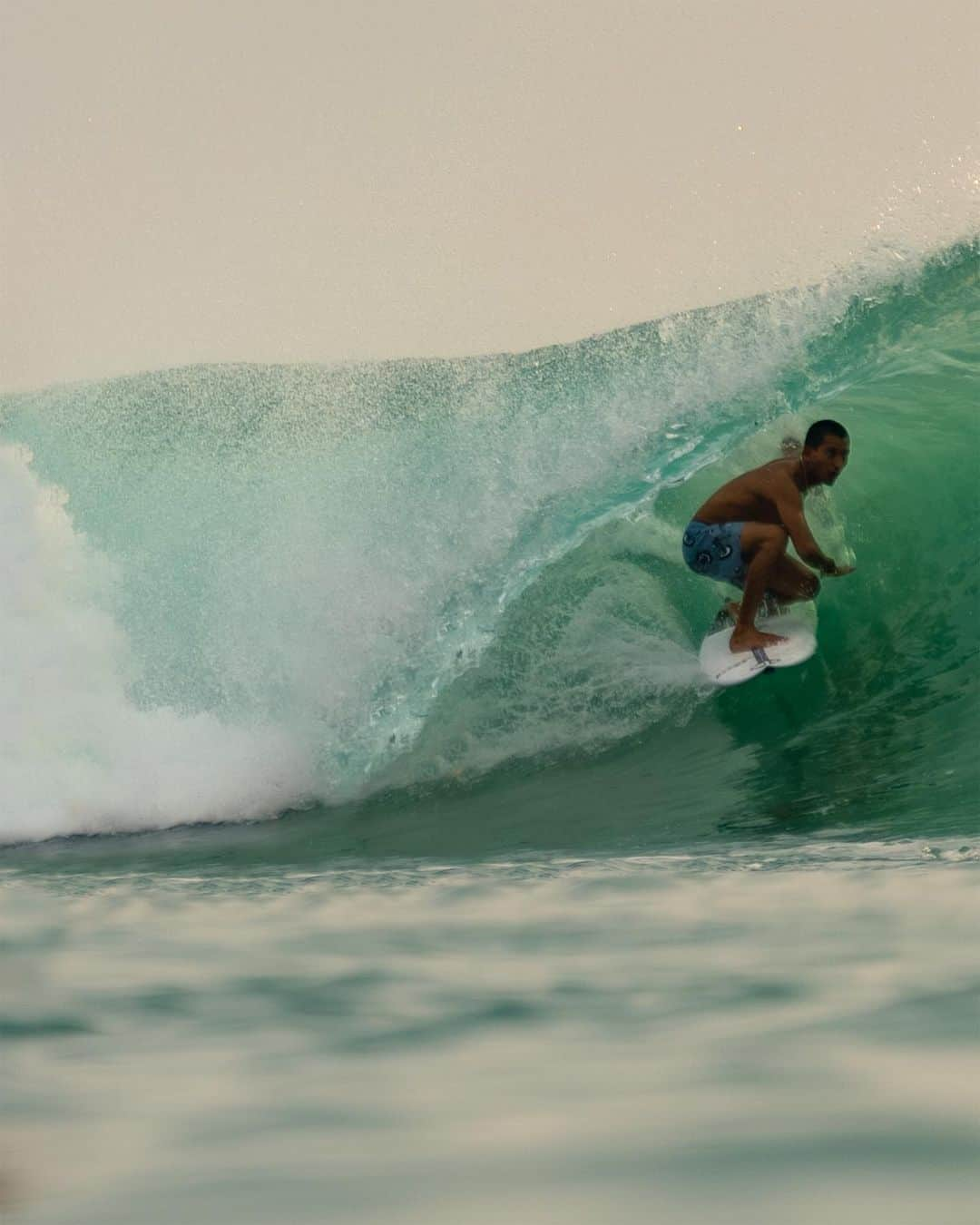 ロストのインスタグラム：「Finding a gem 💎 at home before making it rain. In the Bside Boardshsort on a fresh #lightspeed #driver3.0   @gaelfromhell 📷 @nfost_photo   #lostclothing #lostsurfboards」