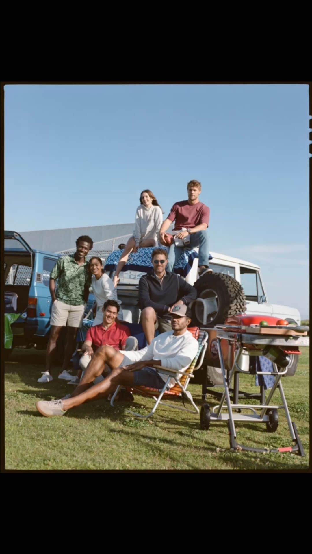 ベン・ワッツのインスタグラム：「Back on set wiv @tbahama team here’s some Bts on film 🎞️ #pentax67 #benwatts #kodak #bts」